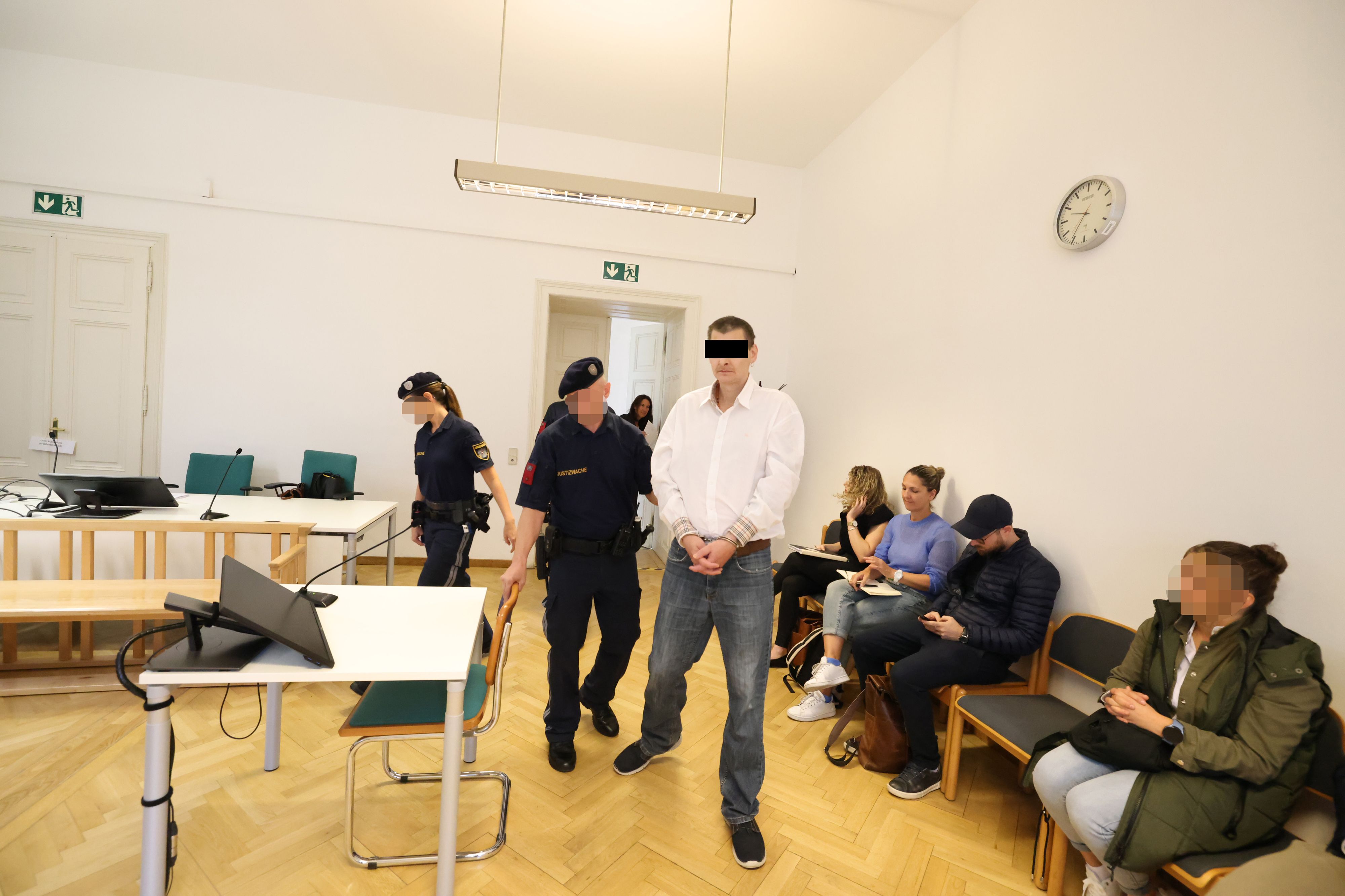 Der Angeklagte verbrachte die Hälfte seines Lebens in Haft und fasste nun weitere 16 Jahre aus.