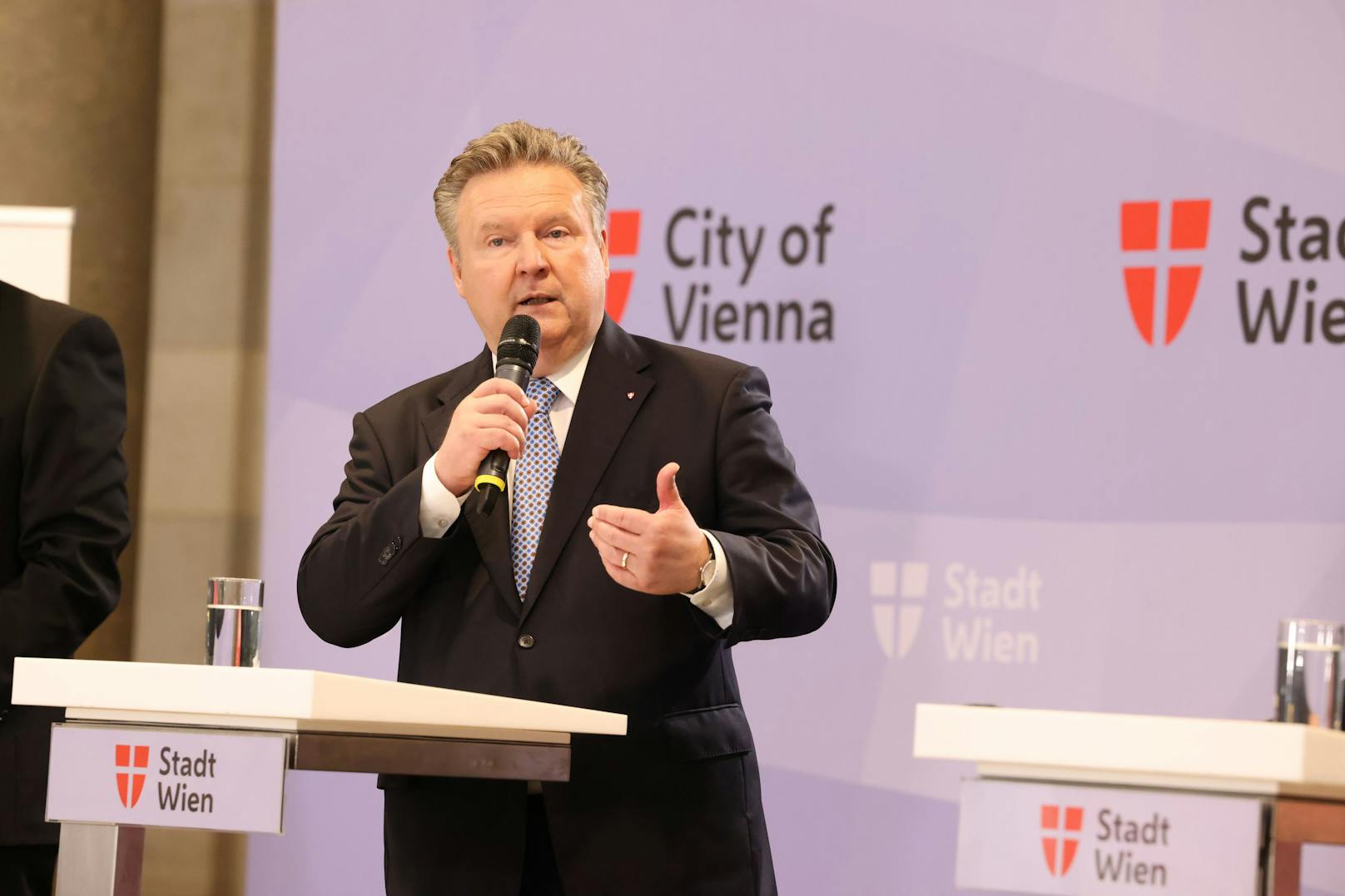 Bürgermeister Michael Ludwig will Wien zur HERZsichersten Stadt Europas machen.