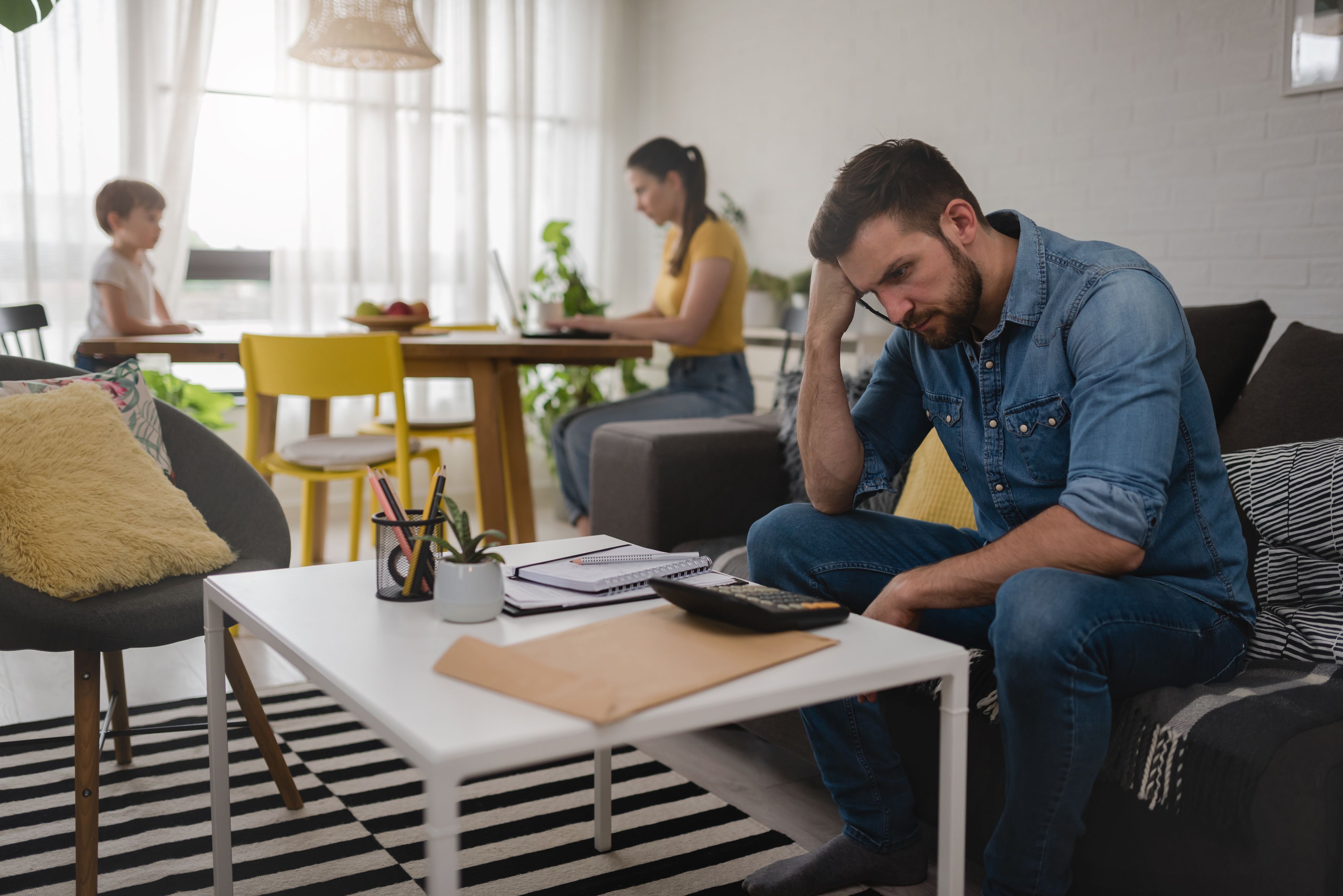 Ein Ehepaar und ihre drei Kinder aus Söching (Stmk.) können sich ihr Leben nicht mehr leisten.