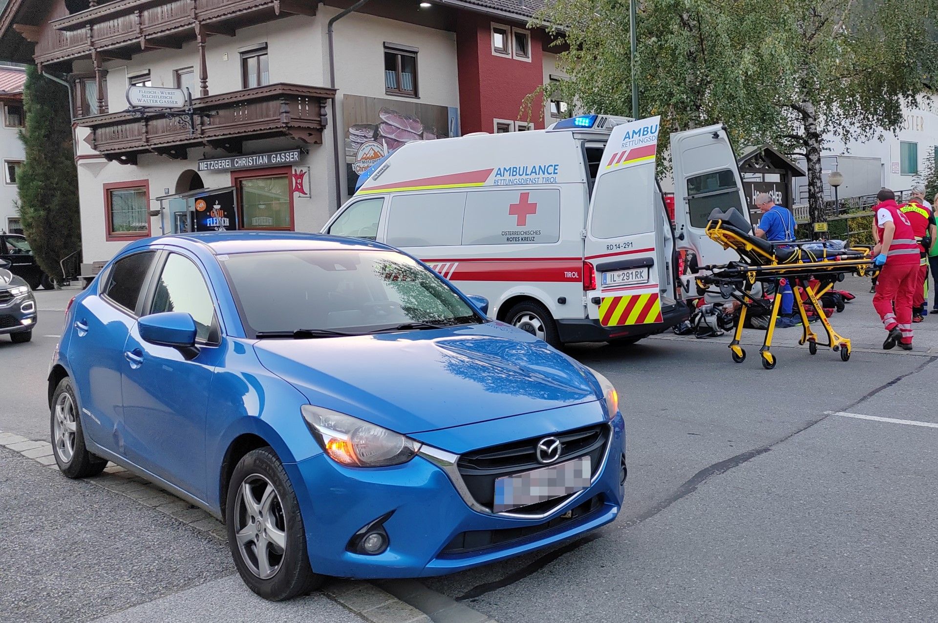 Das verletzte Mädchen musste mit dem Rettungshubschrauber ins Krankenhaus gebracht werden. 