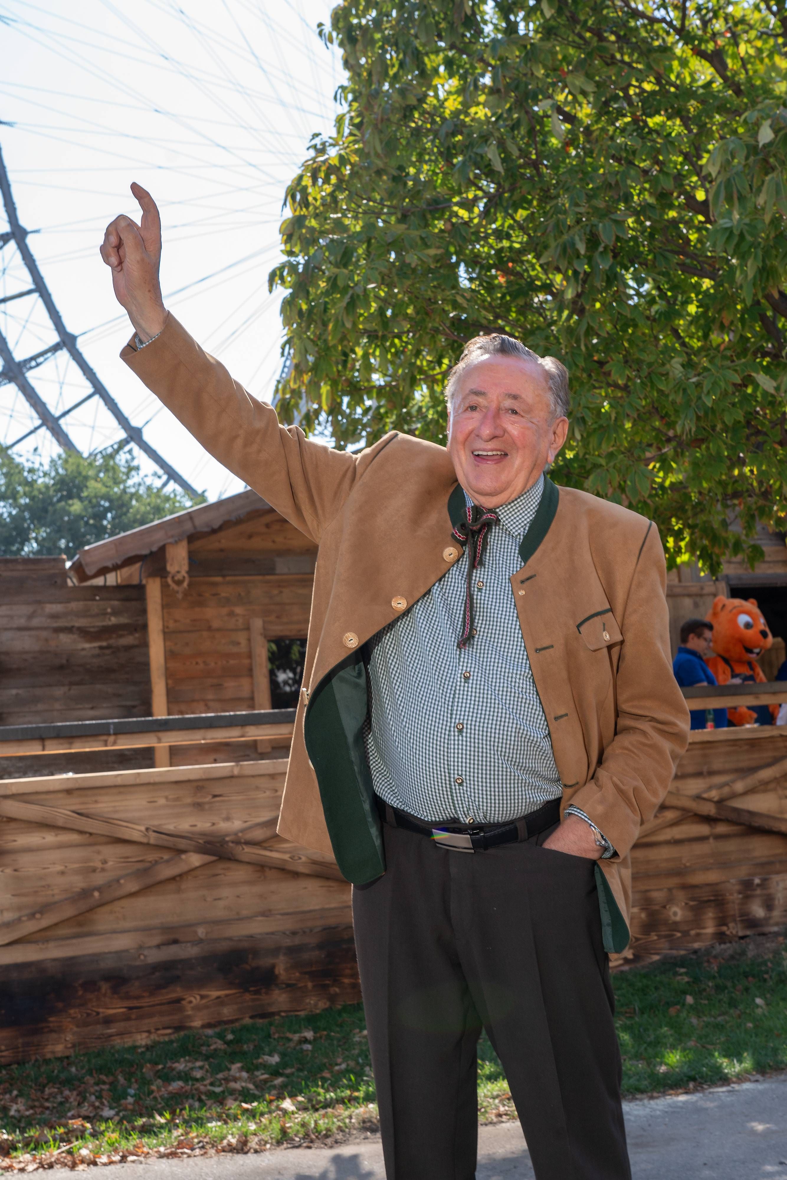 Richard Lugner hat Grund zur Freude