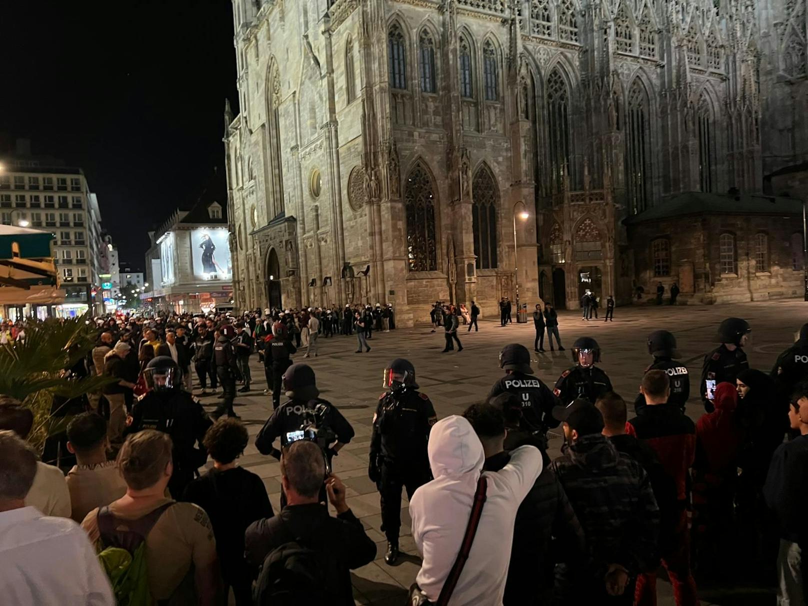 Die Polizei verstärkt die Präsenz am Stephansplatz.