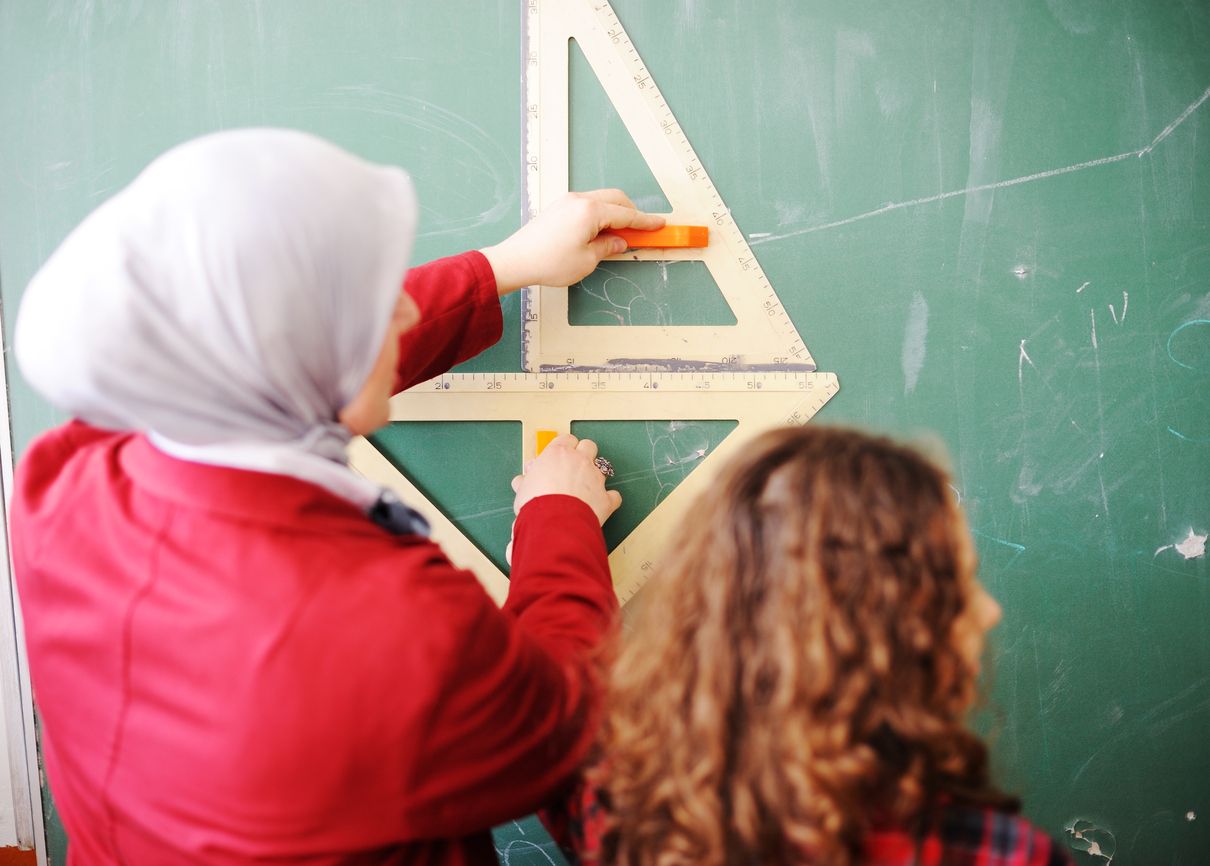 Eine islamische Lehrerin steht in Wien vor Gericht, weil sie den Hijab ablegte. (Symbolbild)