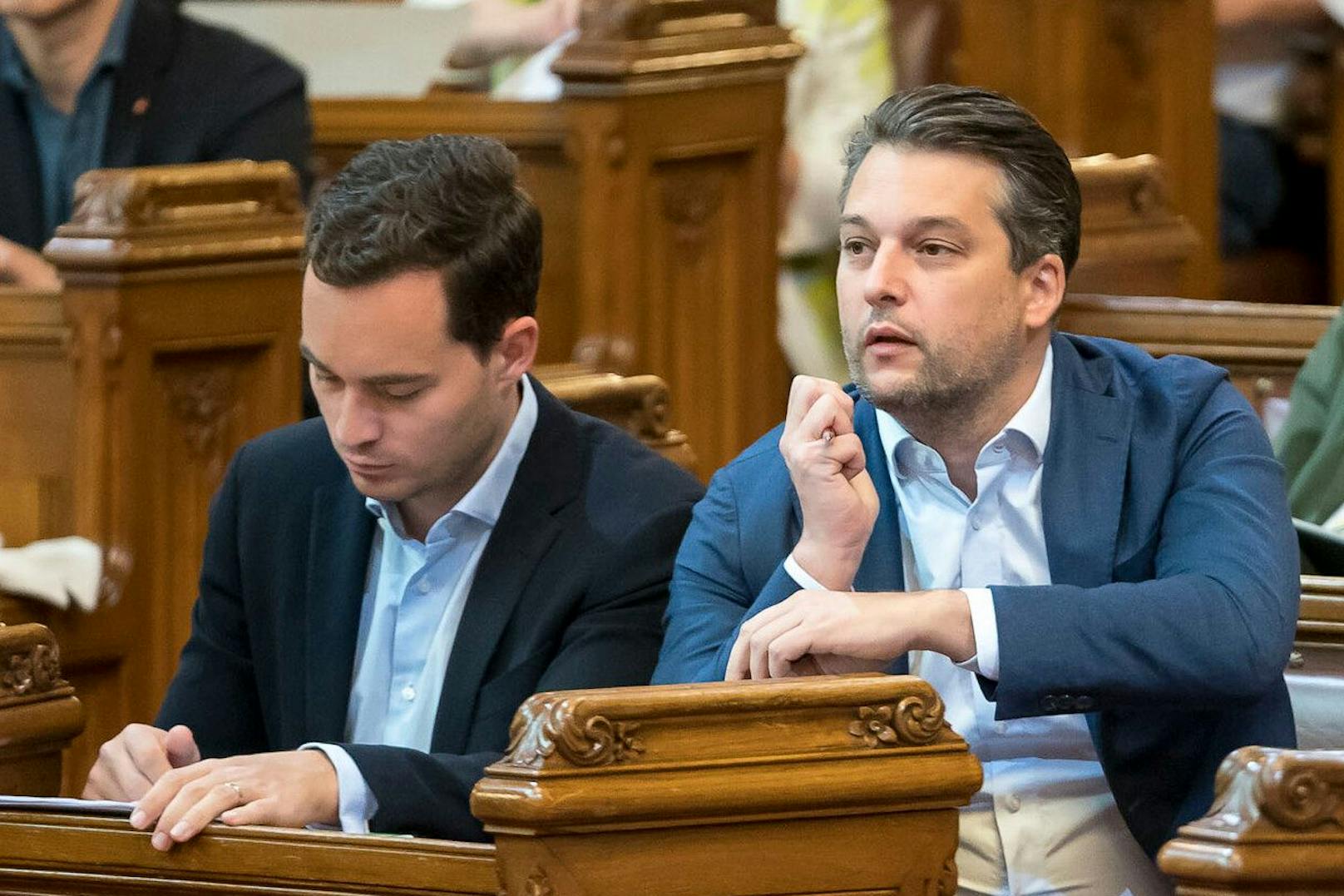 Die FPÖ-Politiker Maximilian Krauss (links) und Dominik Nepp (rechts) sollen wegen eines Israel-Sagers aus einem Wiener Taxi geworfen worden sein.