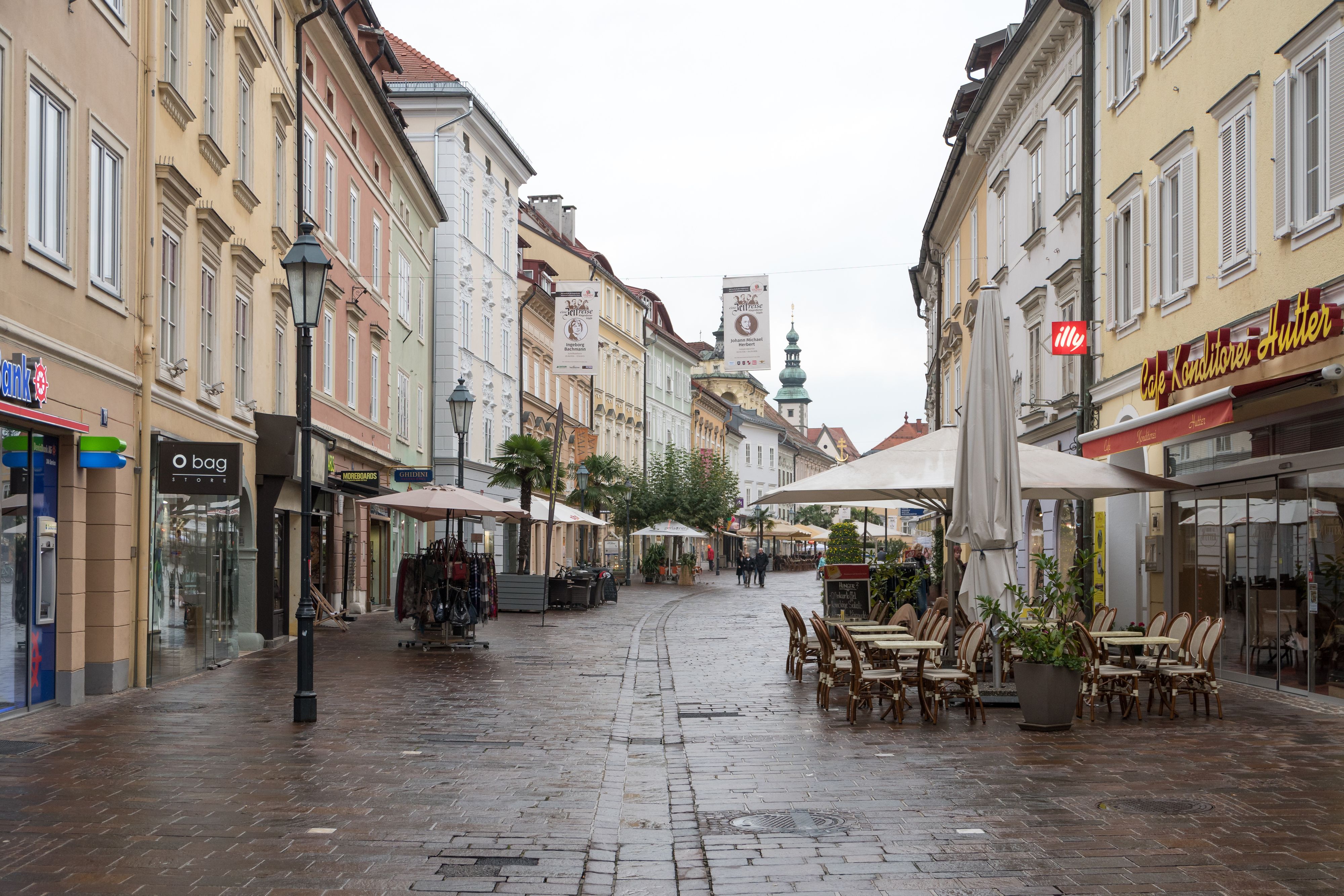 Der Vorfall ereignete sich vor einem Hotel in der Klagenfurter Innenstadt.