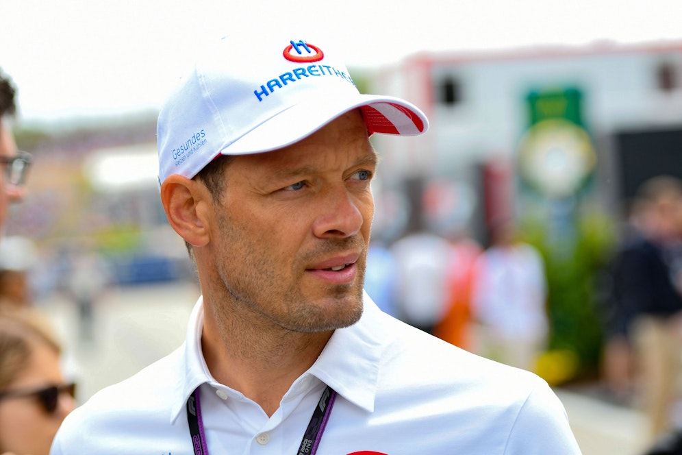 ORF-Mann Alexander Wurz hat eine Lösung für die Hitze-Probleme der Fahrer parat. 