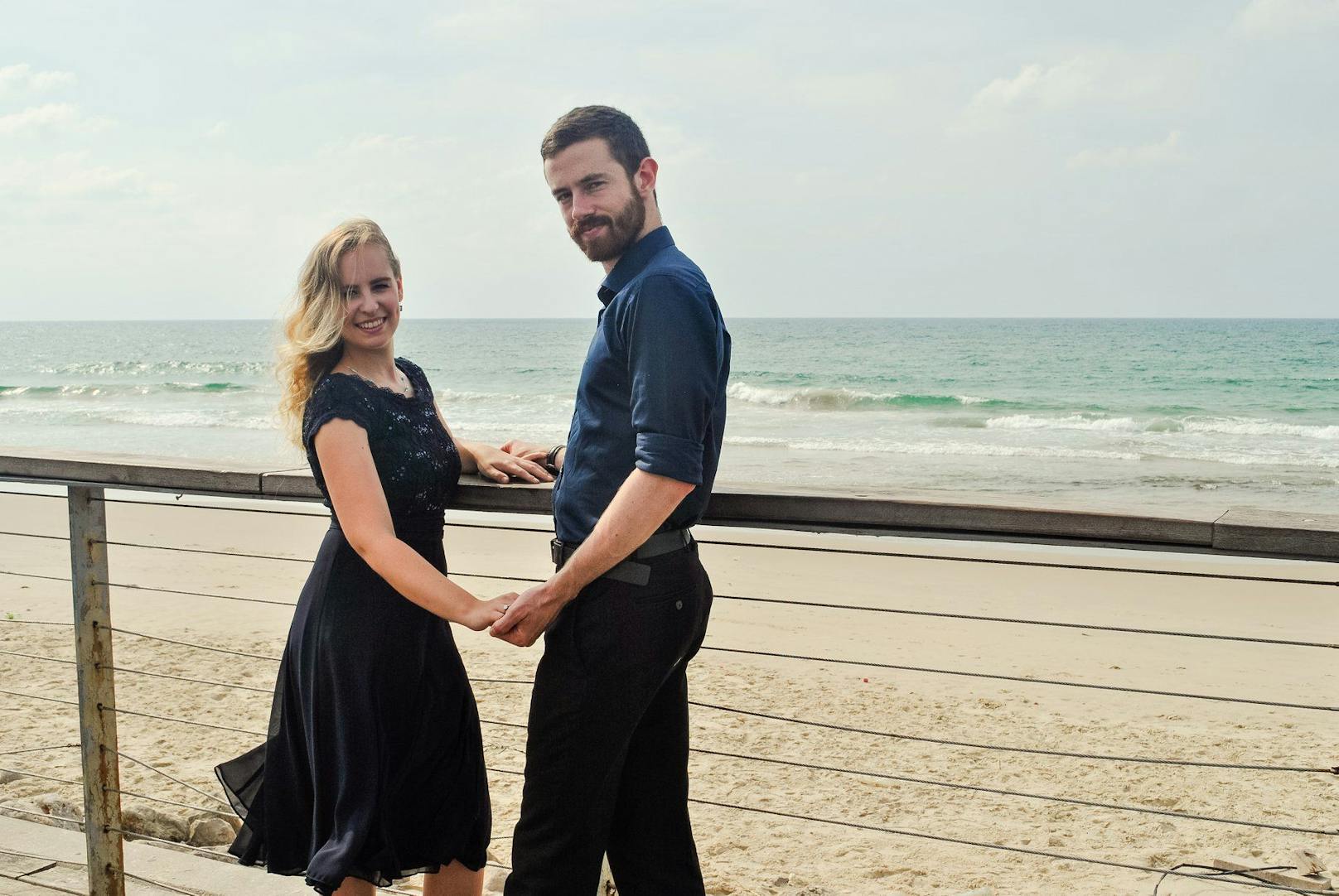 Daniela und Yasha verlobten sich in Tel Aviv, sind mittlerweile verheiratet und haben zwei Kinder.