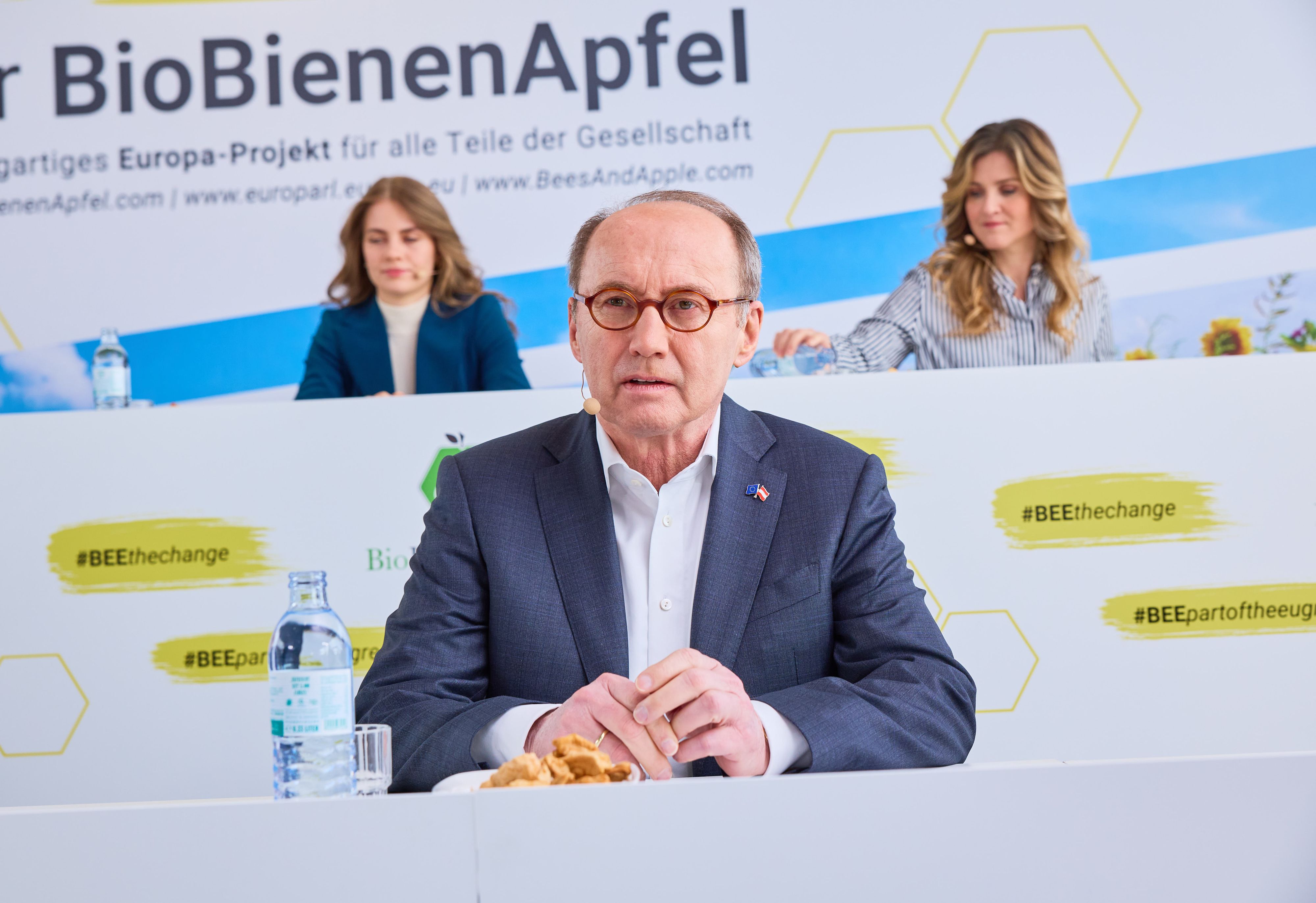 Bereits seit Sebastian Kurz äußerte Karas immer wieder Kritik an der eigenen Parteilinie.