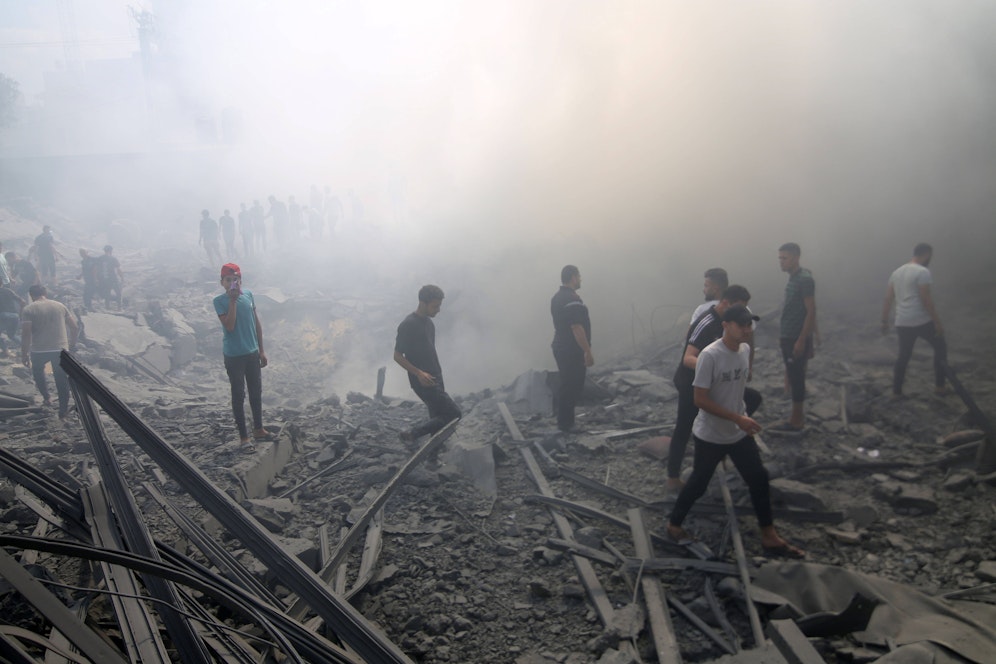 Nach den brutalen Attacken der Terrororganisation Hamas bombardiert die israelische Armee militärische Ziele im Gazastreifen. 