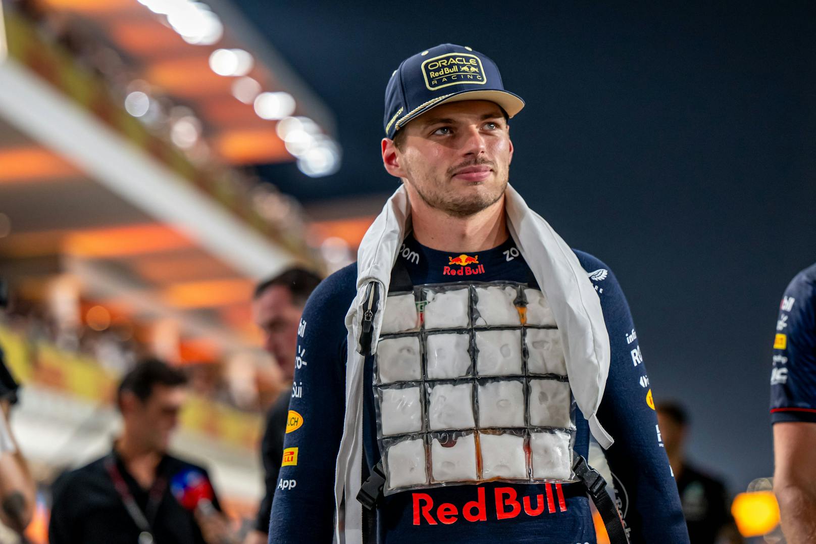 Max Verstappen mit den Coolpacks