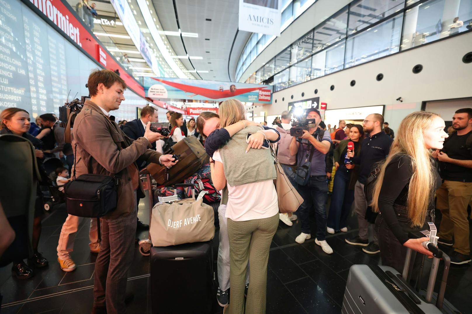 Auch sie ist froh, die Heimreise nach Österreich angetreten zu haben.&nbsp;