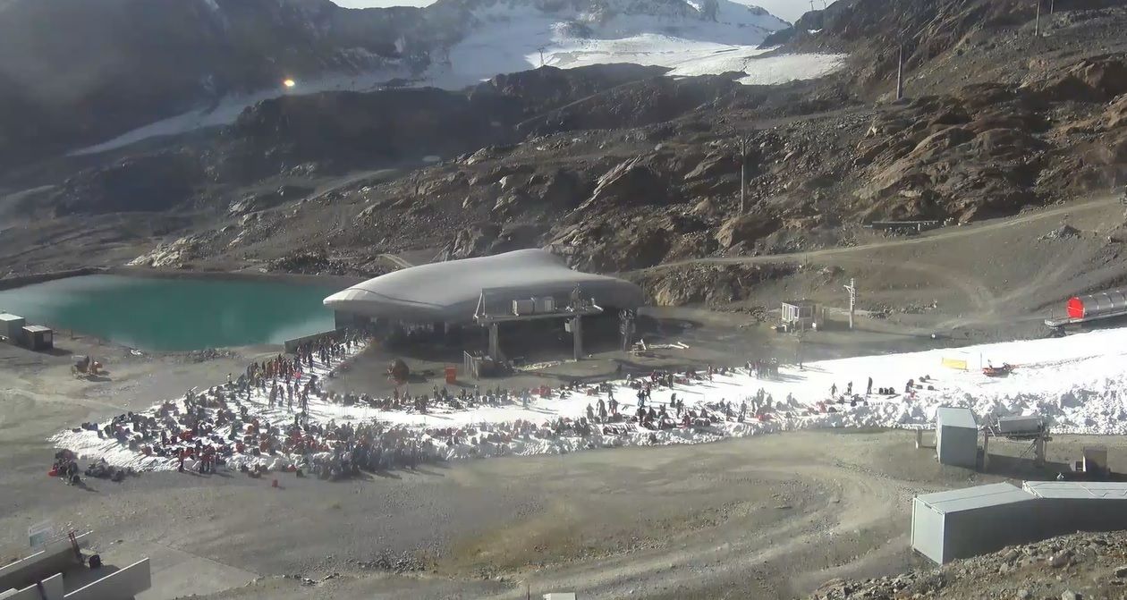 Großer Stau am Donnerstag auf dem Pitztaler Gletscher. 