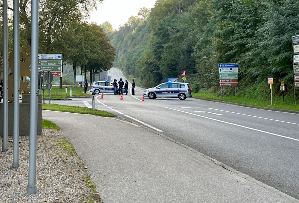 Die Straßen wurden rund um den Felsen großräumig abgesperrt.