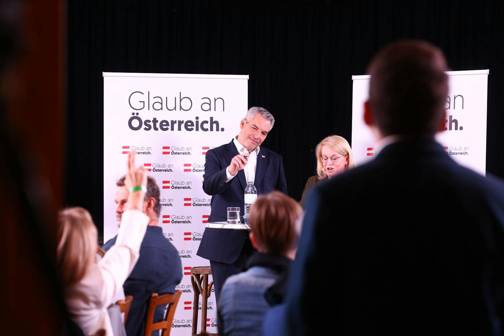 Bundekanzler Karl Nehammer lud am Freitag zum "Kanzlergespräch". 