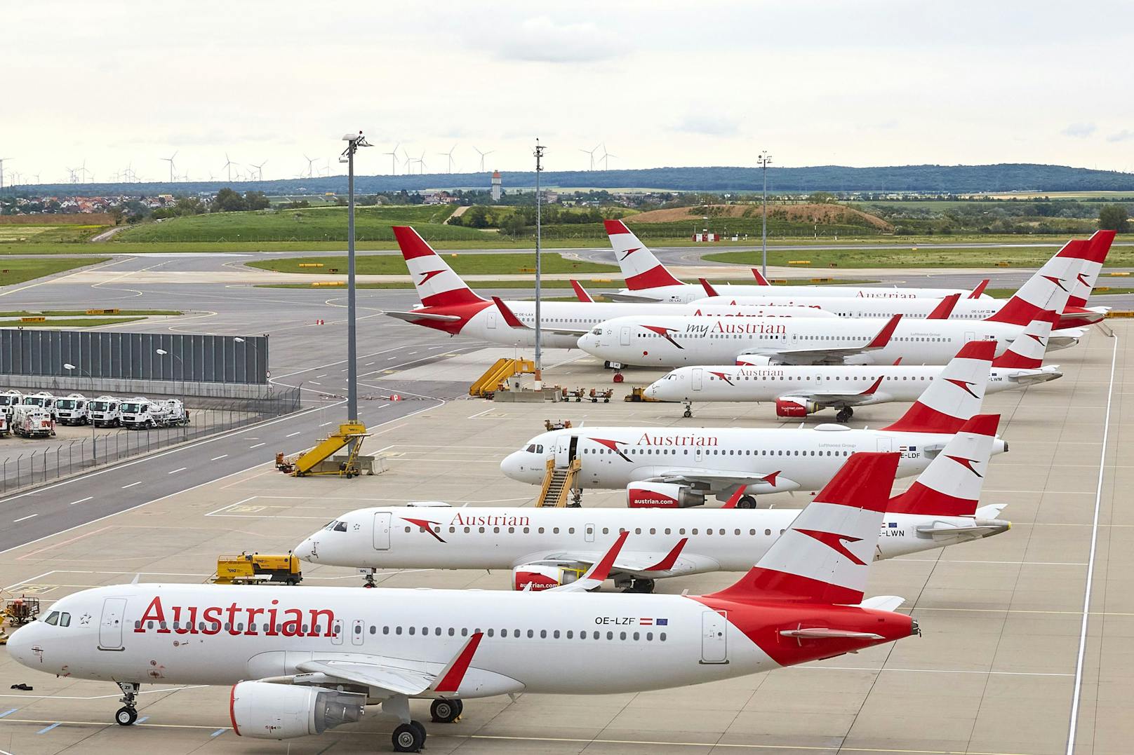 Die Austrian Airlines müssen am Samstag ihren Flugplan umkrempeln.