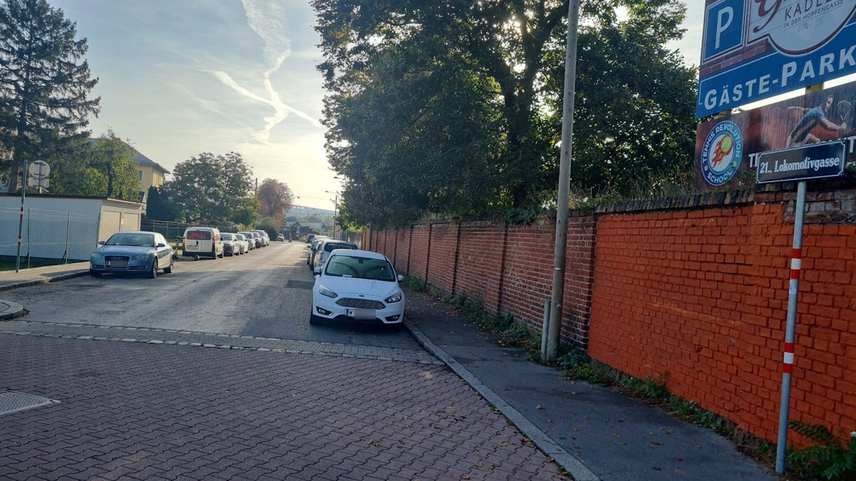 Strafenfalle in der Lokomotivgasse: Hier werden Abstände nicht eingehalten.