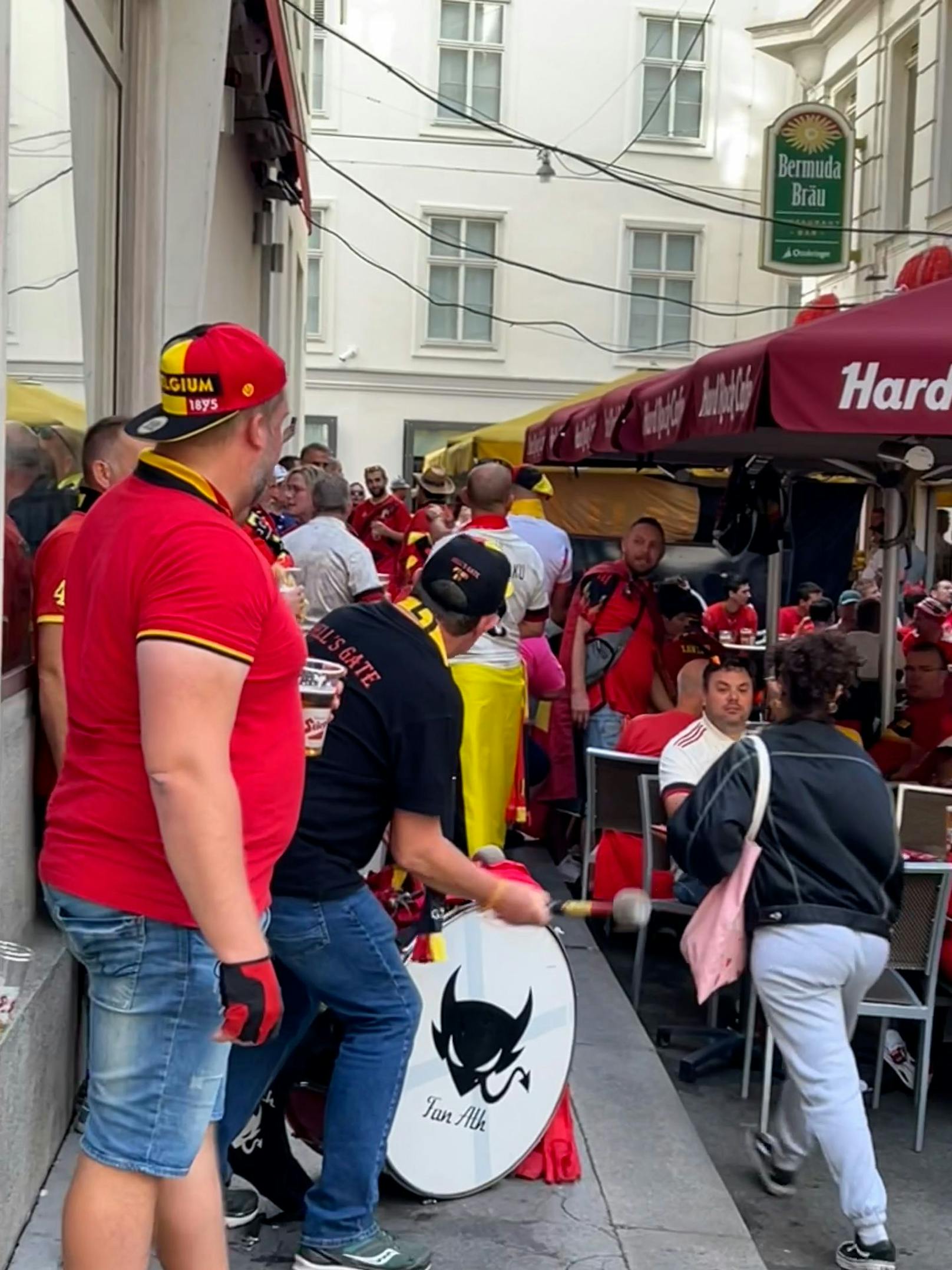 Party-Stimmung in der Wiener City: Belgien-Fans geben schon richtig Gas