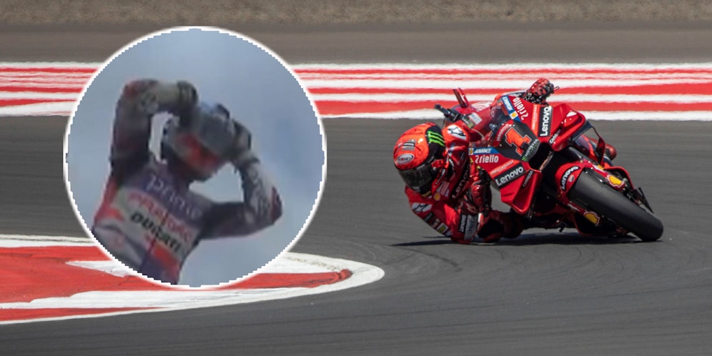 Jorge Martin kann seinen Crash nicht fassen, Francesco Bagnaia nützt den Patzer aus.