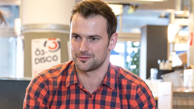 Nach Armin Wolf, Armin Assinger und Hans Bürger hat es nun auch ORF-Moderator Sigi Fink getroffen.