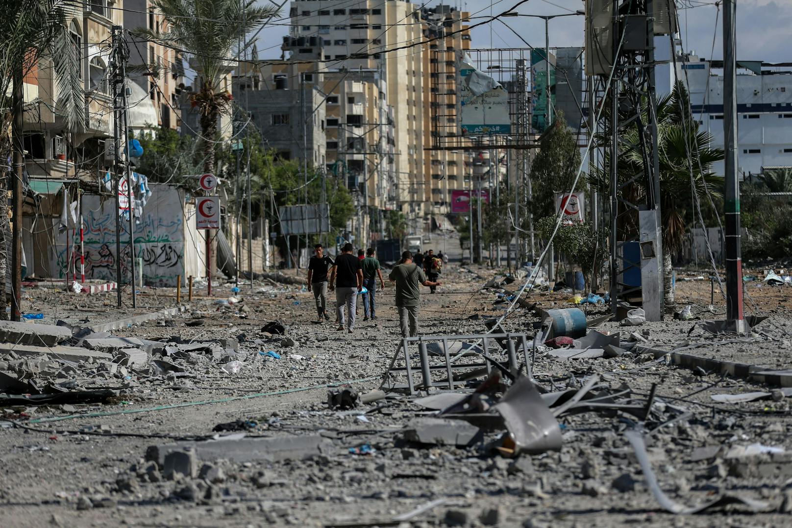 Im Gazastreifen werden derzeit 199 Geiseln festgehalten, berichtet ein israelischer Militärsprecher.