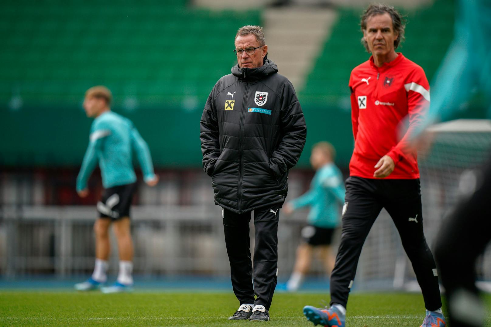 Ralf Rangnick und Co Peter Perchtold saßen am Flughafen fest.