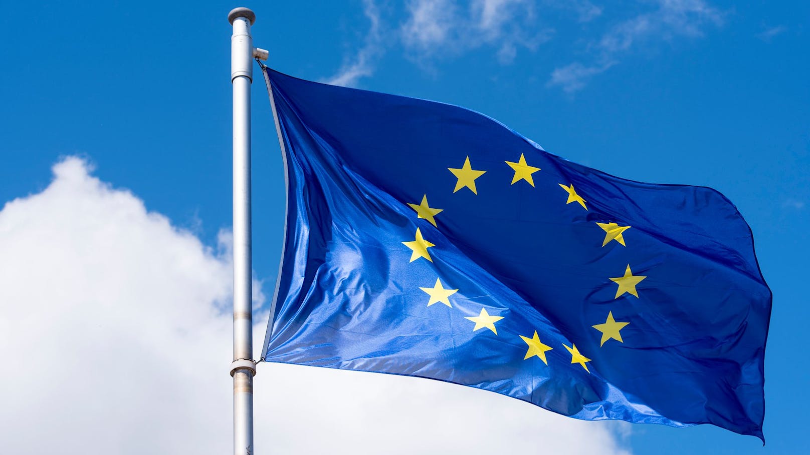 In Bruck an der Mur wurde eine Europa-Fahne entwendet.