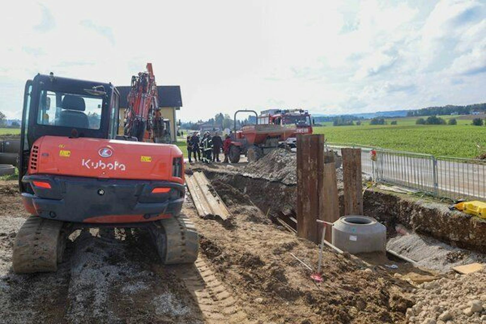 Dann passierte Schreckliches: "Die Ortswasserleitung ist gerissen", sagt Franz Stockinger, Einsatzkommandant der Freiwilligen Feuerwehr Palting, zu <em>"Heute"</em>.