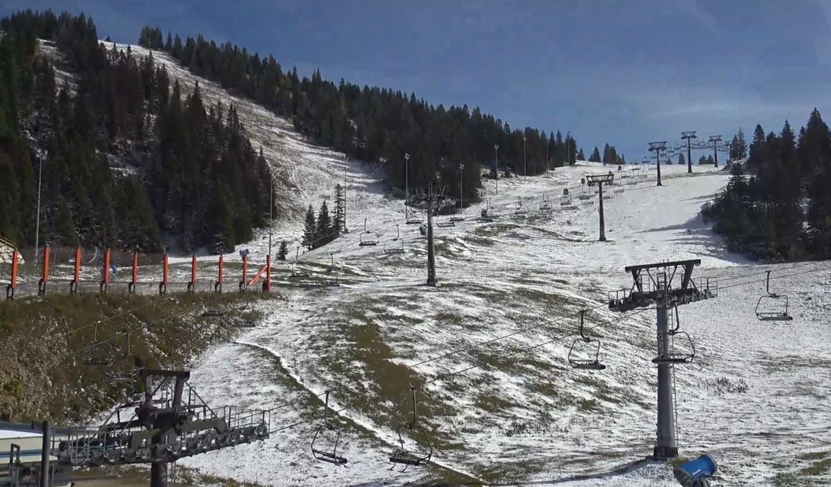 Skifans aufgepasst! Die Piste auf dem Hochkar ist bereits angezuckert.