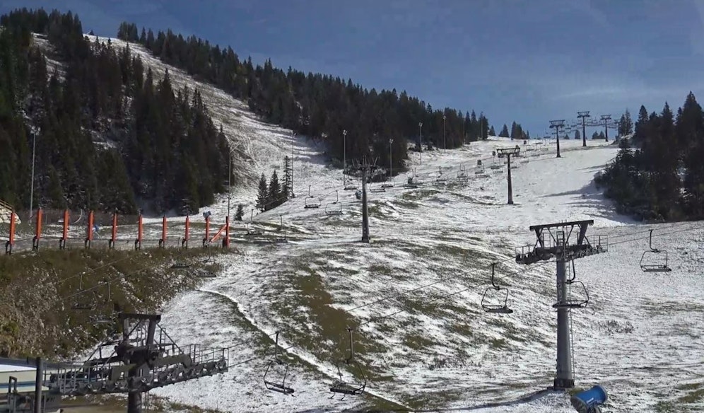 Skifans aufgepasst! Die Piste auf dem Hochkar ist bereits angezuckert.