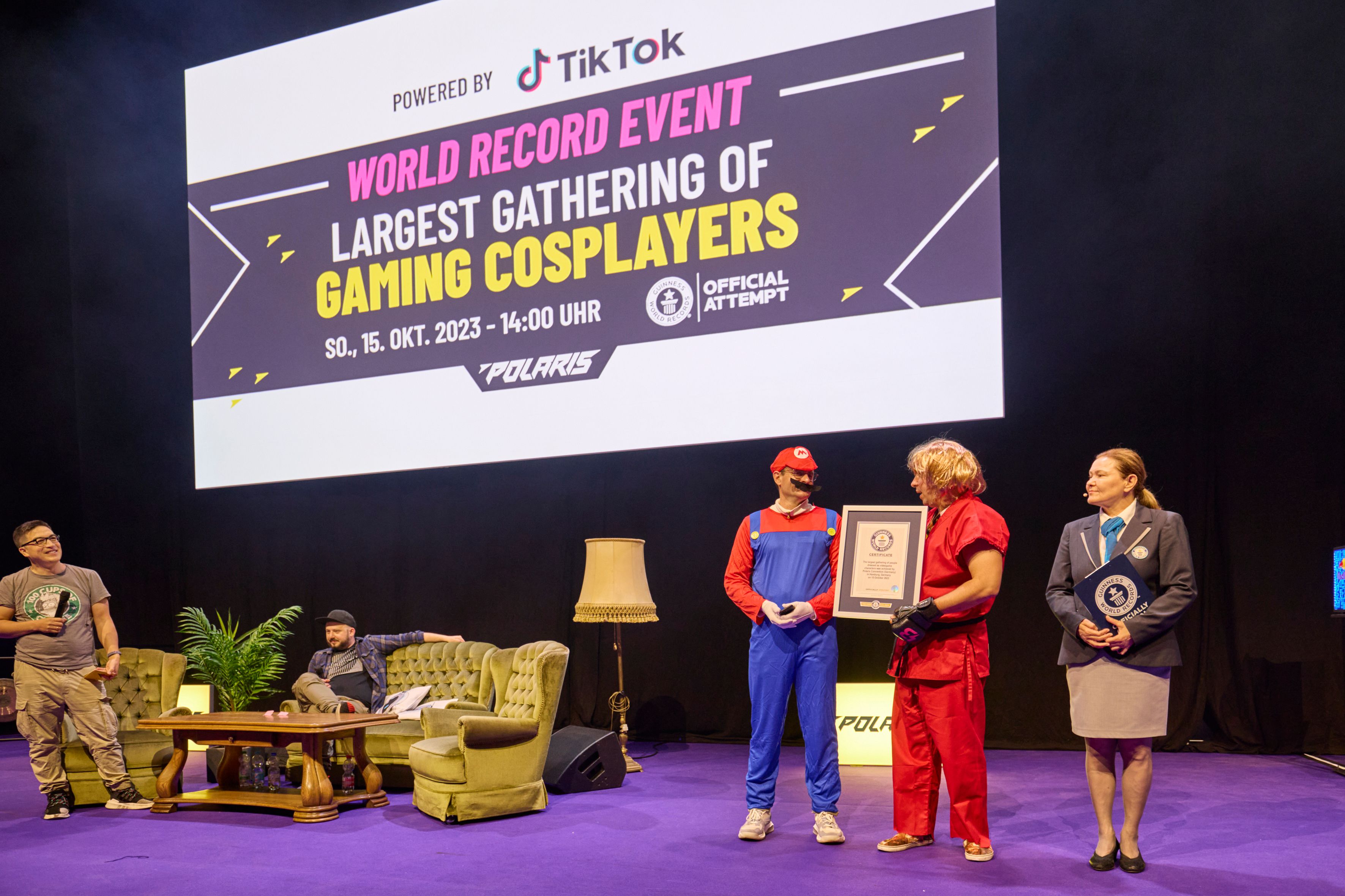 Polaris in Hamburg stellt Weltrekord auf und begeistert Besucher.