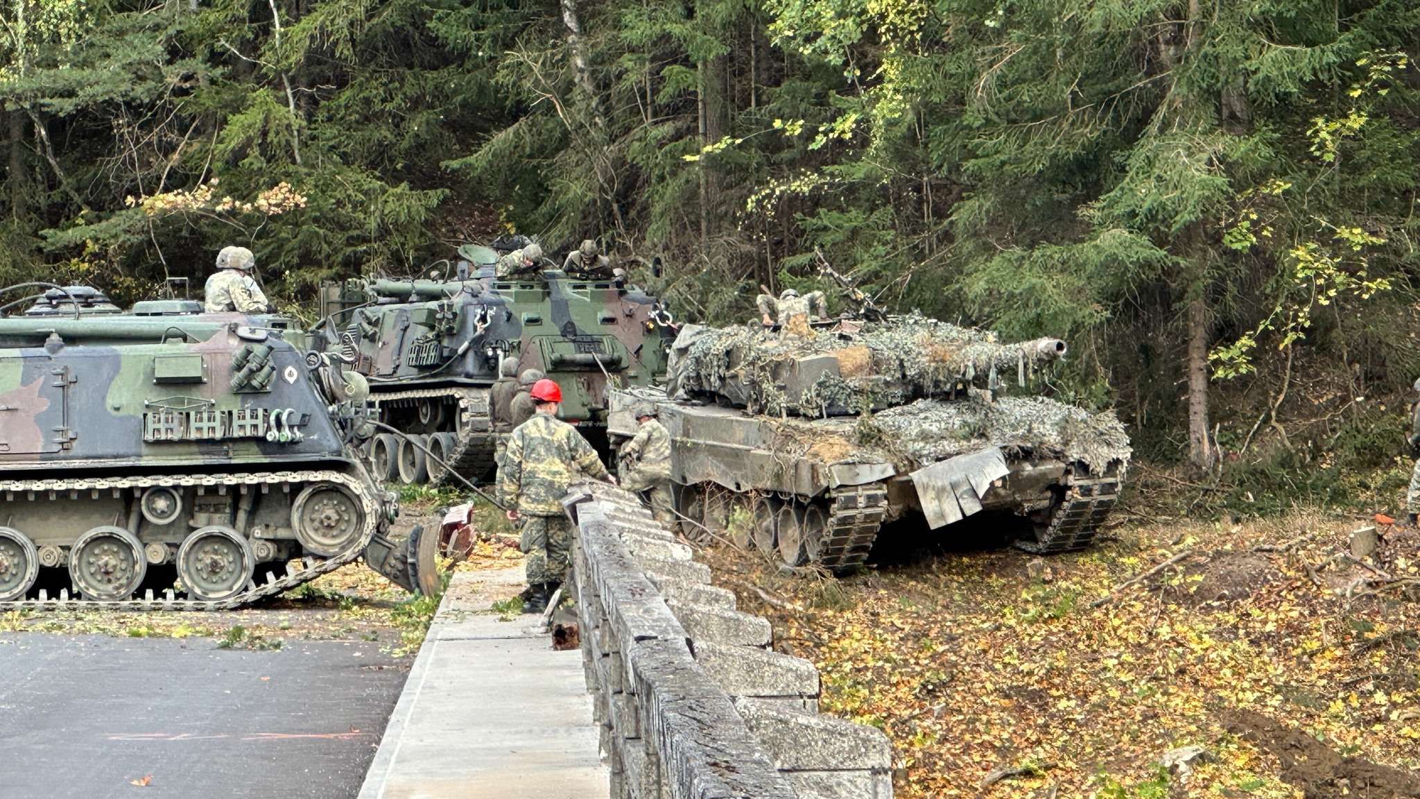 Symbolbild von Panzerfahrzeugen.