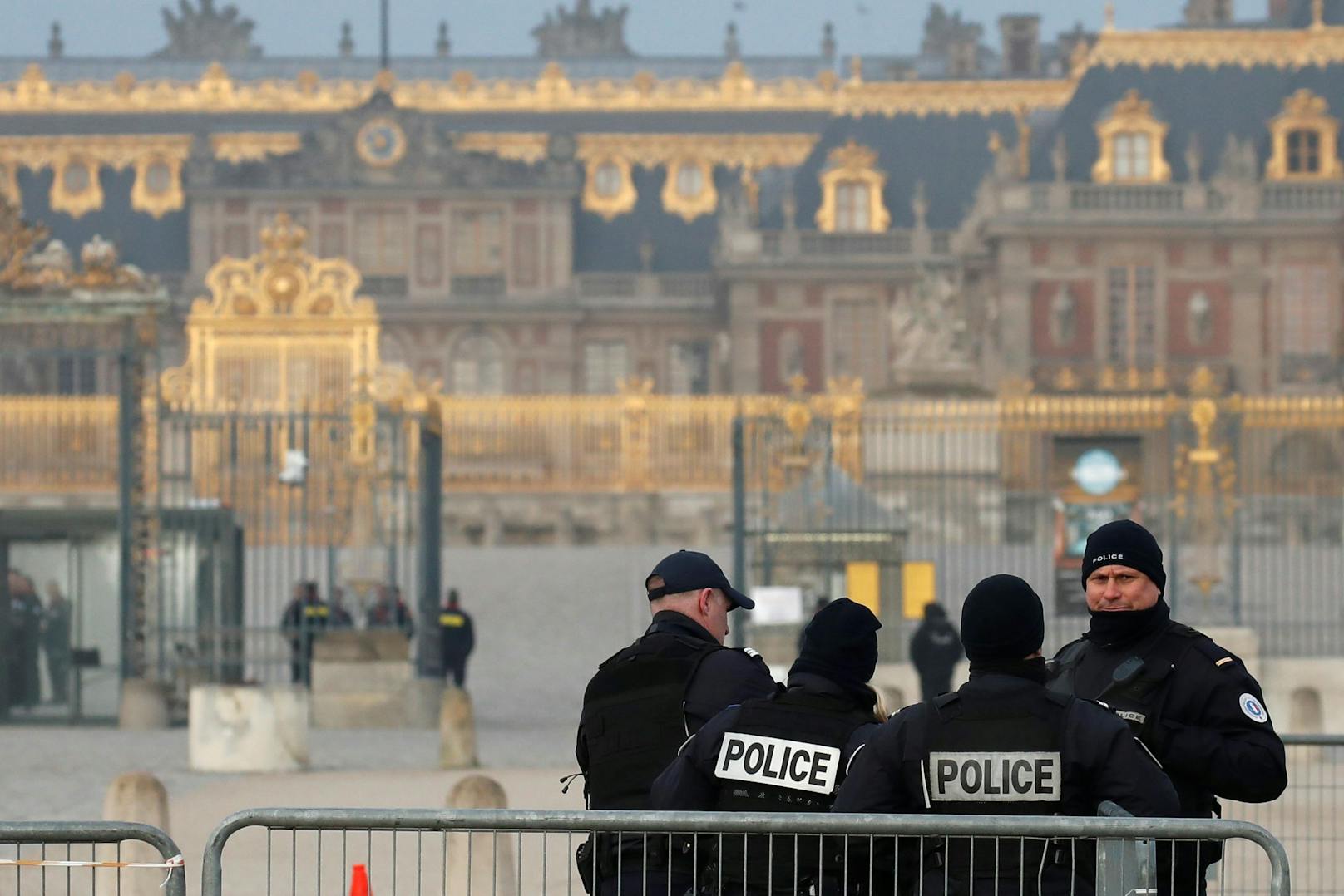 Bombendrohung – Schloss von Versailles evakuiert