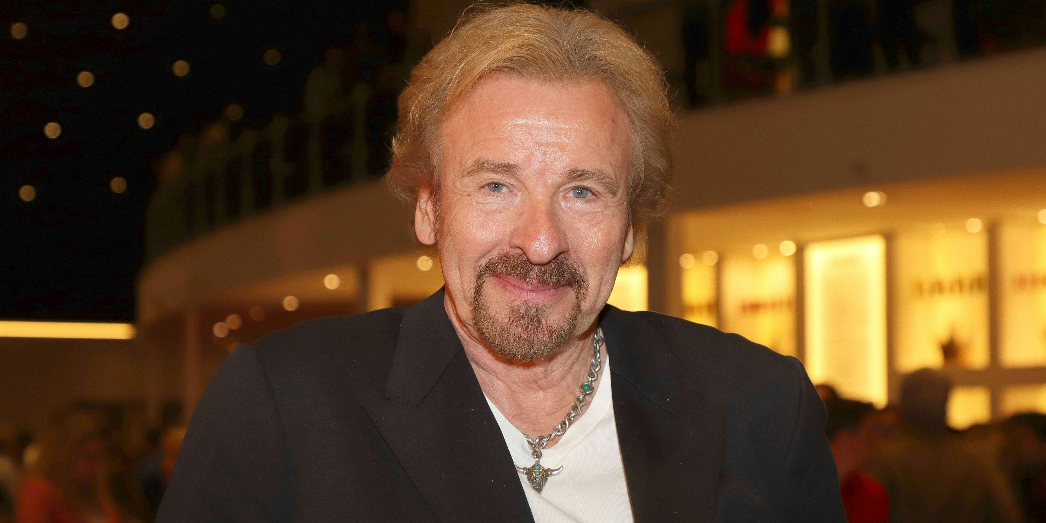 Thomas Gottschalk bei der 15 Millionen-Gäste-Jubiläums-Gala vom Musical Der König der Löwen im Stage Theater im Hafen. Hamburg, 03.05.2023 *** Thomas Gottschalk at the 15 million guests anniversary gala of the musical The Lion King at the Stage Theater im Hafen Hamburg, 03 05 2023 Foto:xgbrcix/xFuturexImage