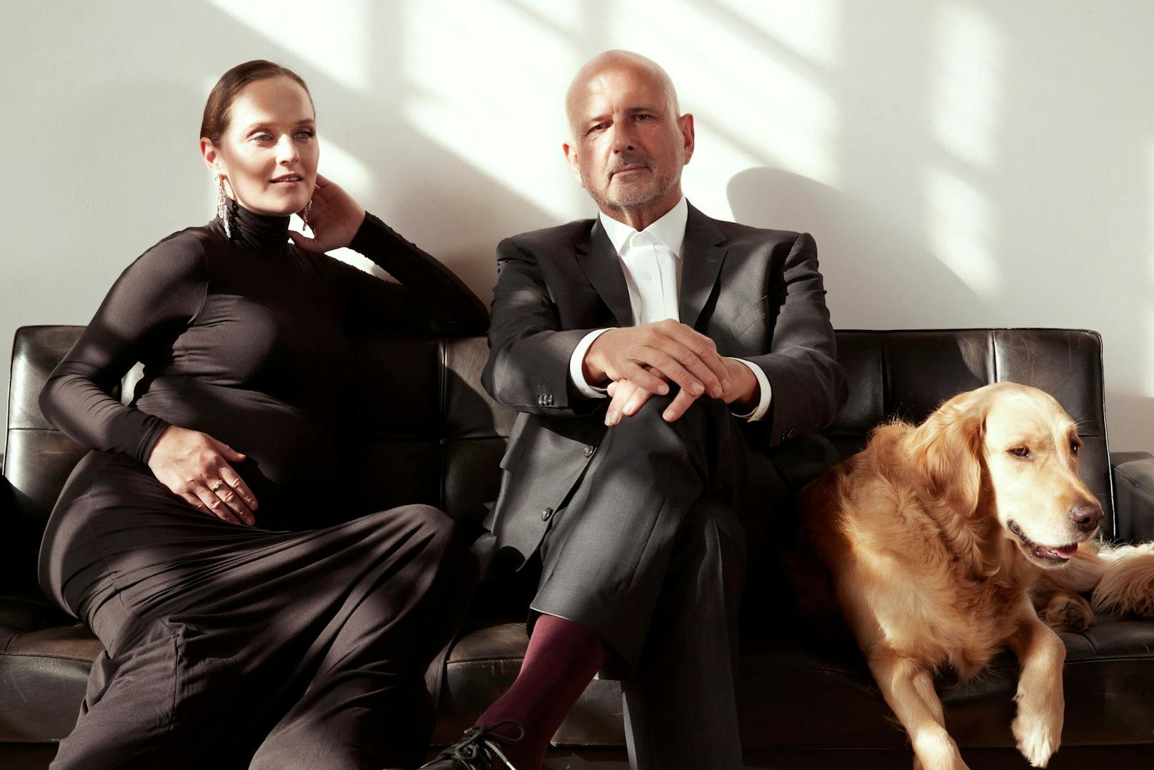 Star-Designerin Eva Poleschinski und Ehemann Oliver Rathschüler mit Hündin "Shiva"&nbsp;