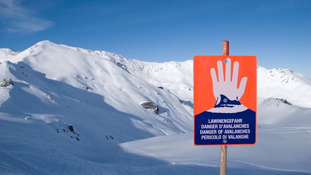 Heute.at - Leichte Auslösung – viel Schnee, Warnung vor Lawinen