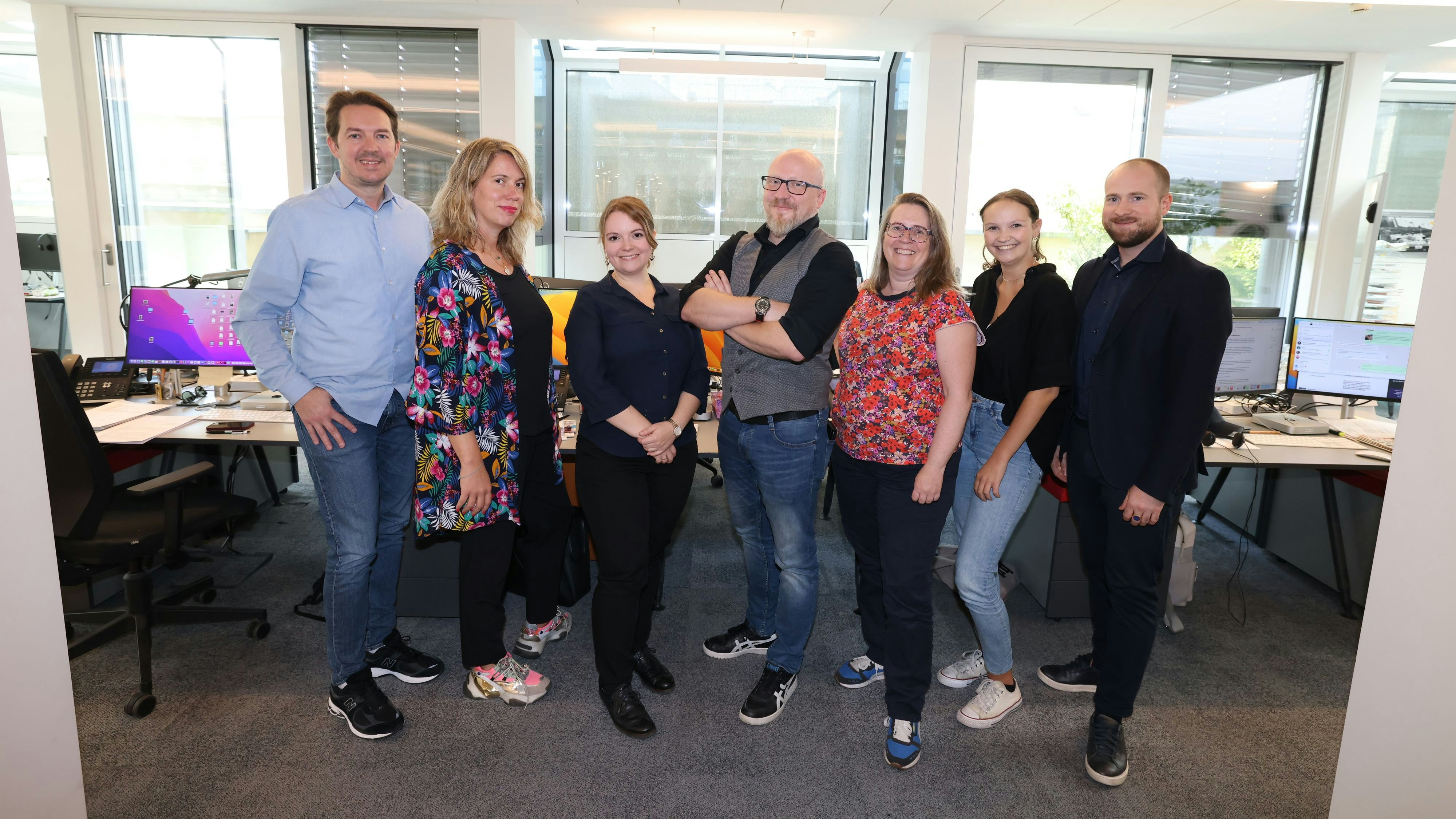 Das Chronik-Team in Wien: Thomas Peterthalner, Sandra Kartik, Yvonne Mresch, Claus Kramsl, Christine Ziechert, Nicole Oirer und Christian Tomsits (von links nach rechts)