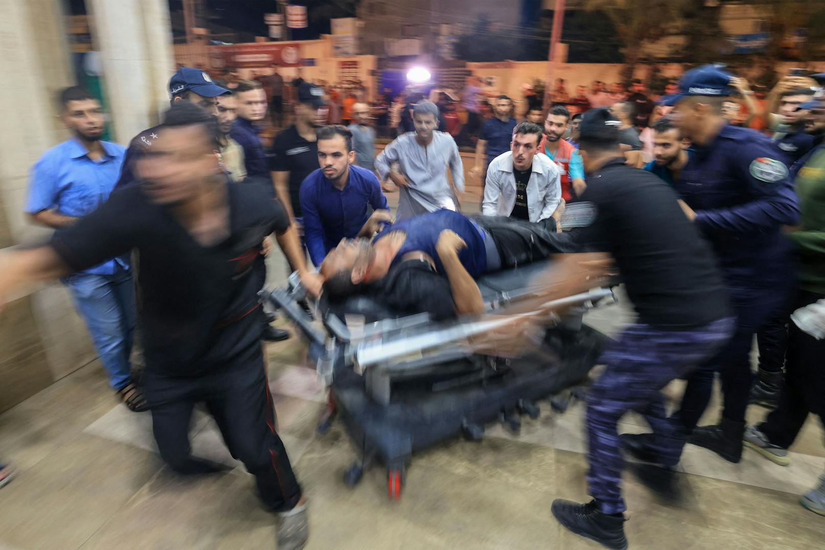 Ein Raketenangriff auf das al-Ahli-Arab-Spital in Gaza soll am 17. Oktober 500 Menschen getötet haben.