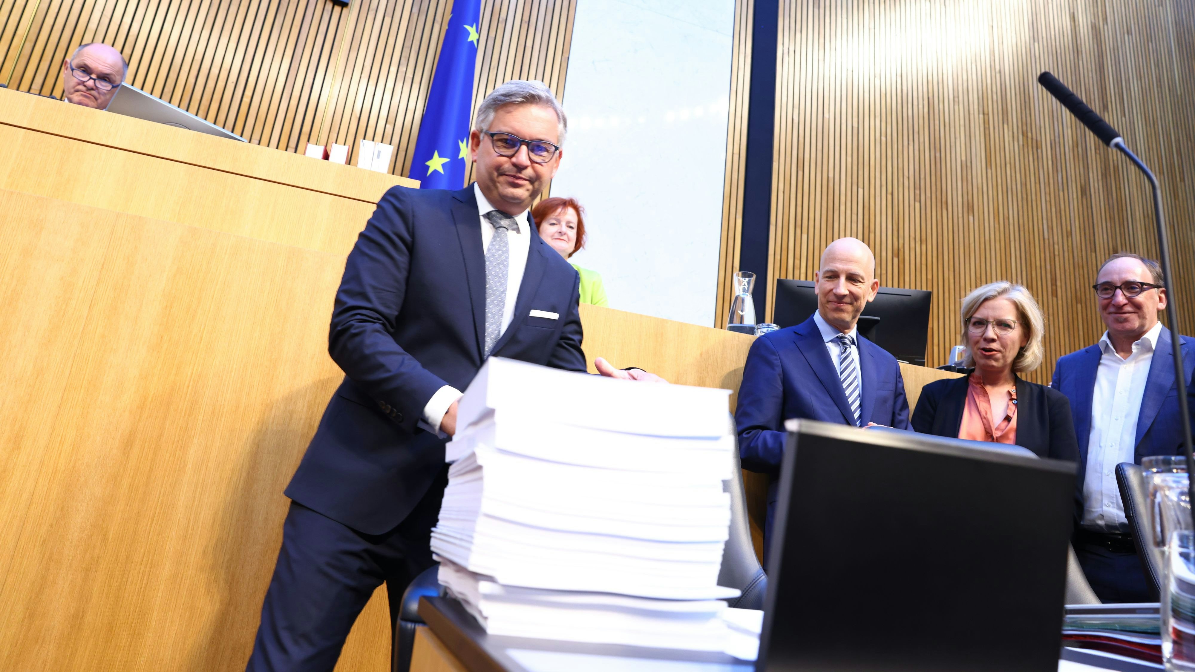 Finanzminister Magnus Brunner (VP) bei seiner Budgetrede am 18. Oktober 2023 im Nationalrat.