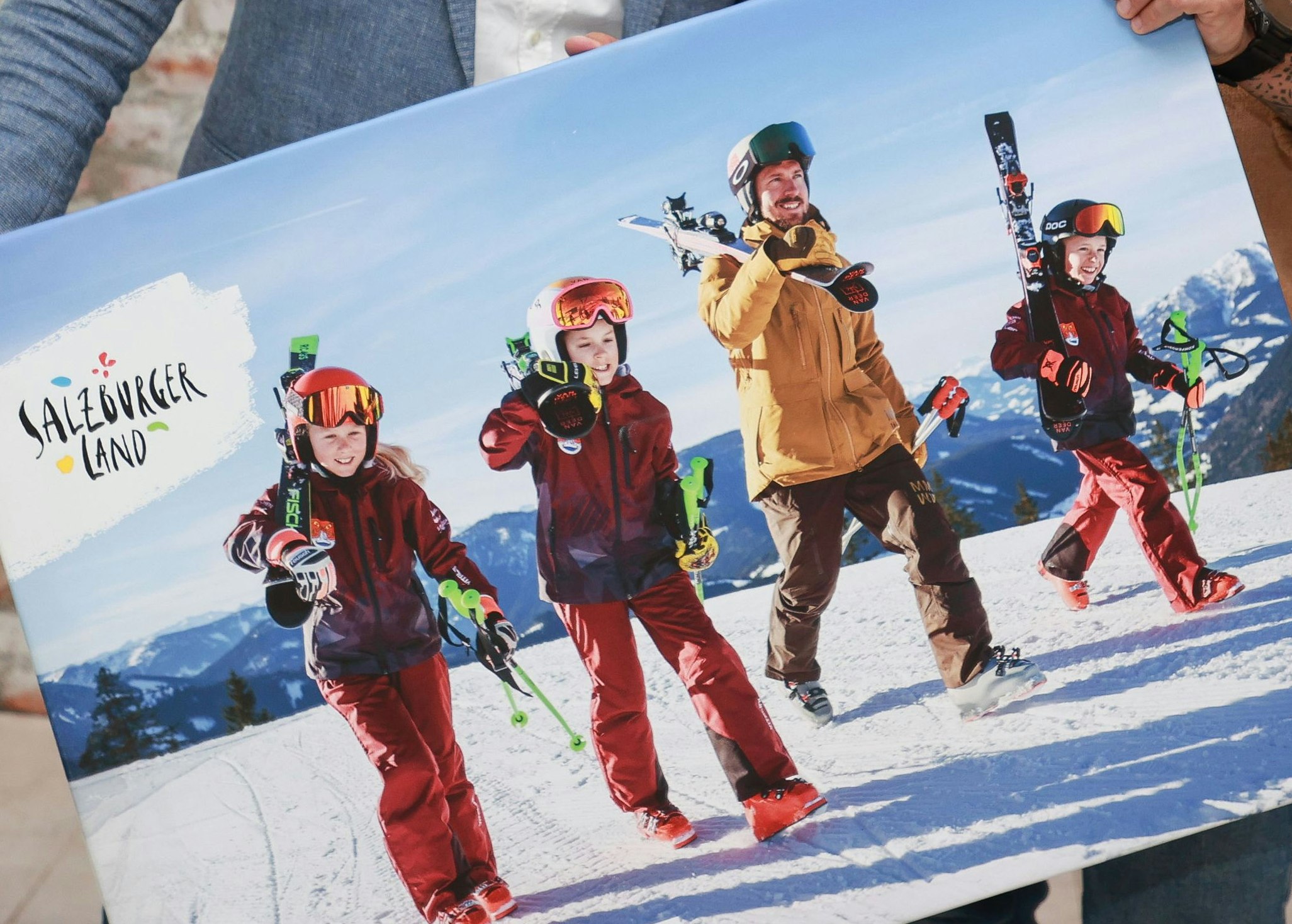 Bereit für den Start in die Wintersaison mit der neuen SalzburgerLand-Kampagne "Generation Winter": Marcel Hirscher mit Leo Bauernberger.