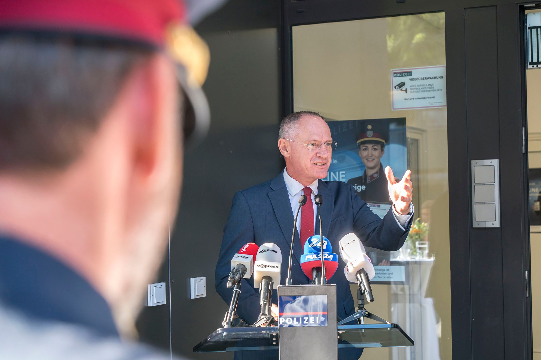 Innenminister Karner sprach über die aktuelle Gefährdungslage. (Archivbild)