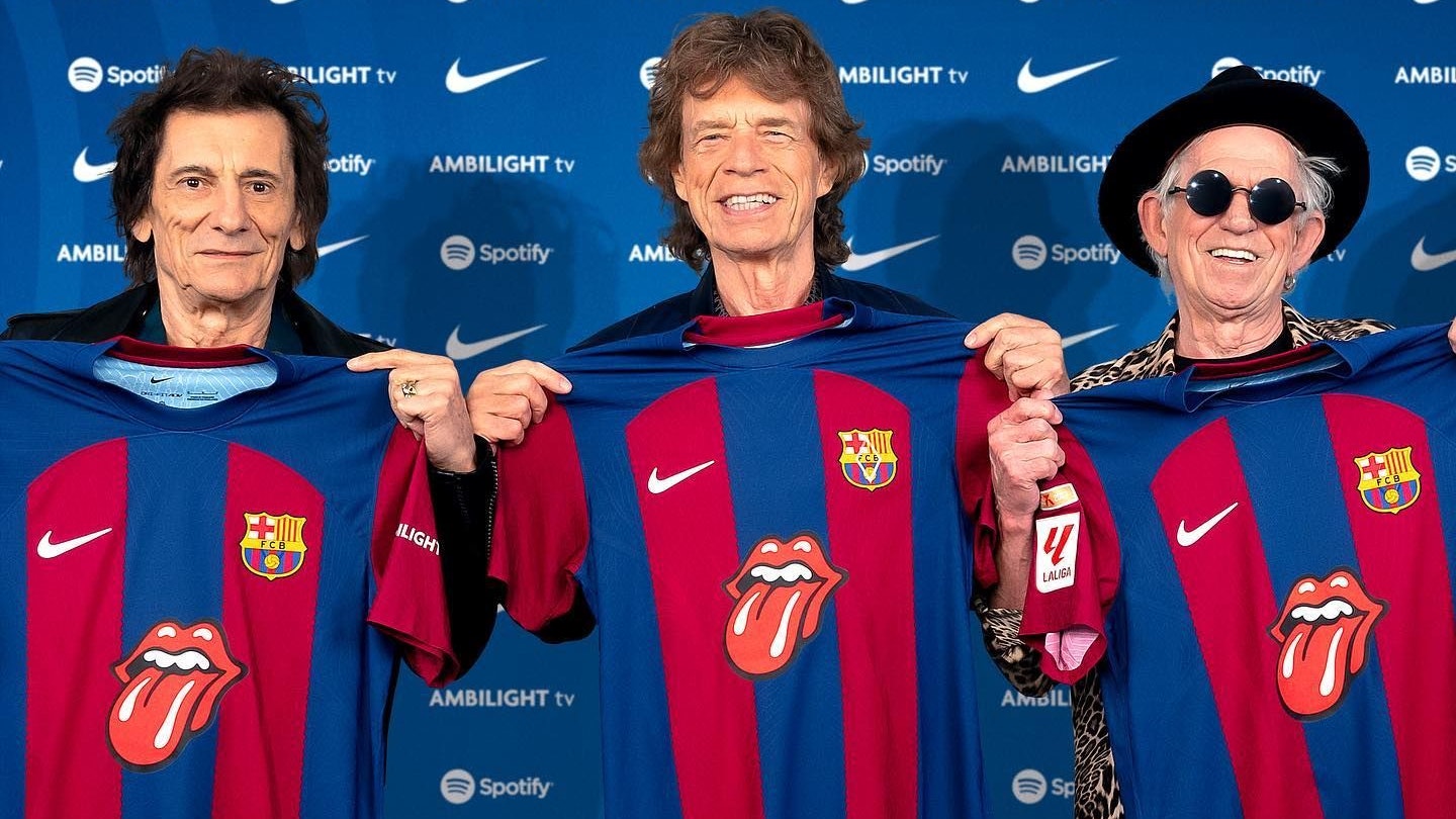 Mick Jagger und Keith Richards mit dem Barca-Shirt