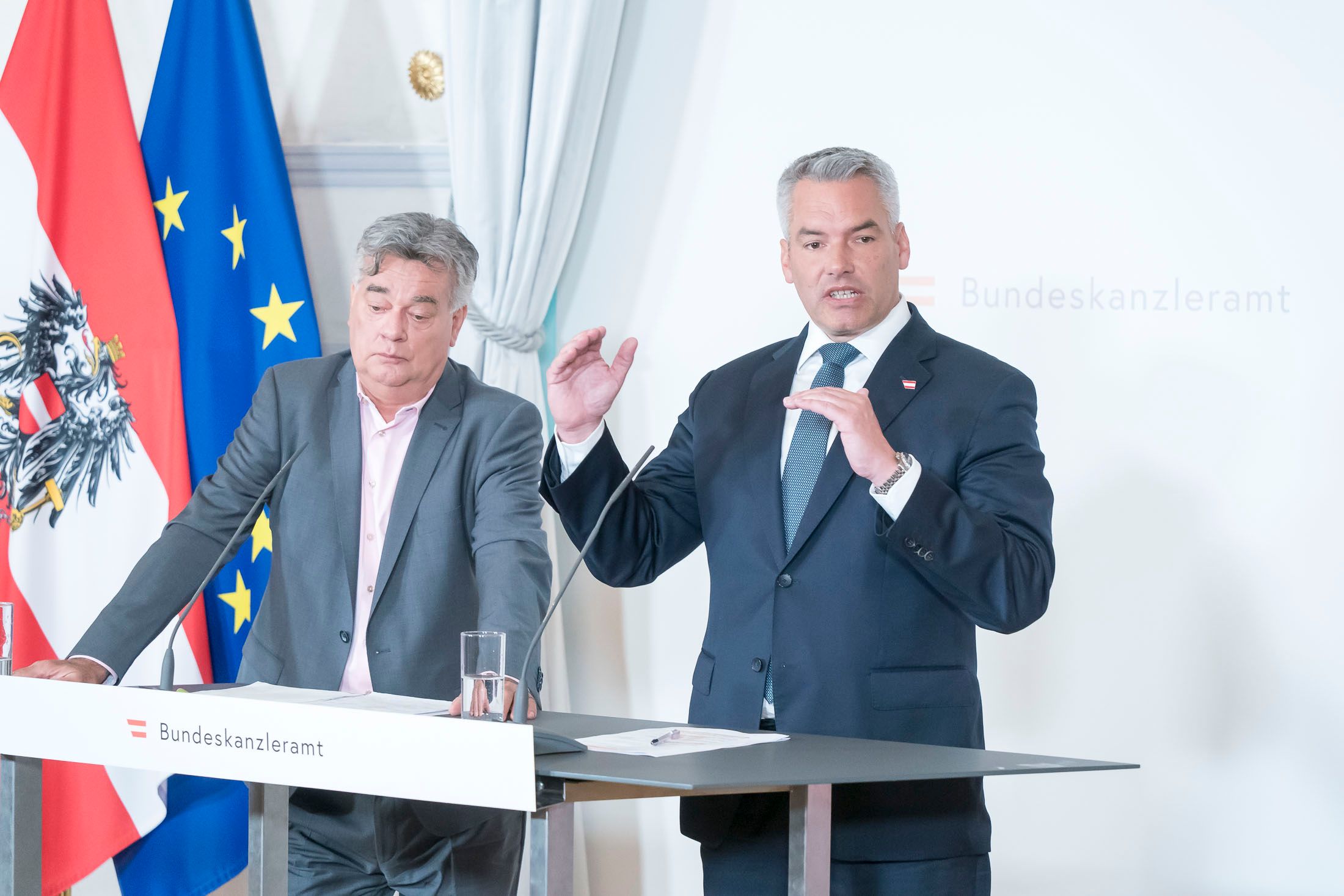 Karl Nehammer und Werner Kogler haben wegen der aktuellen Lage in Nahost das Krisenkabinett der Bundesregierung einberufen.