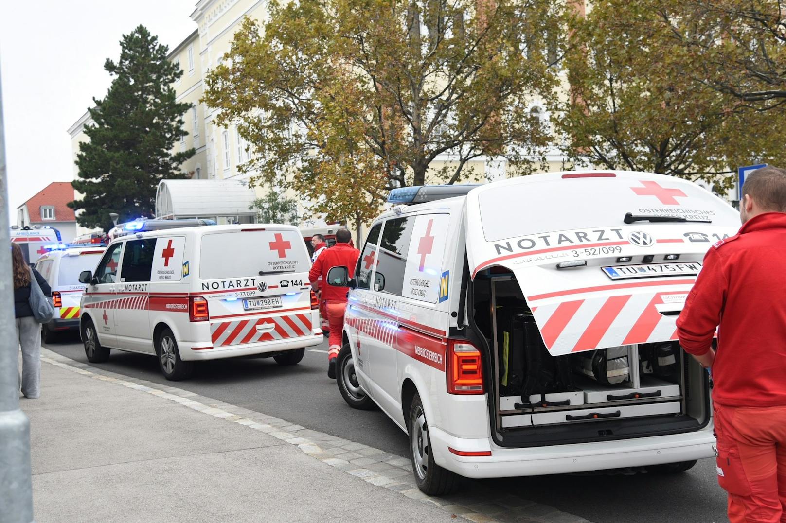 Groß-Alarm in Schule! Bis zu 20 Kids wurde schlecht