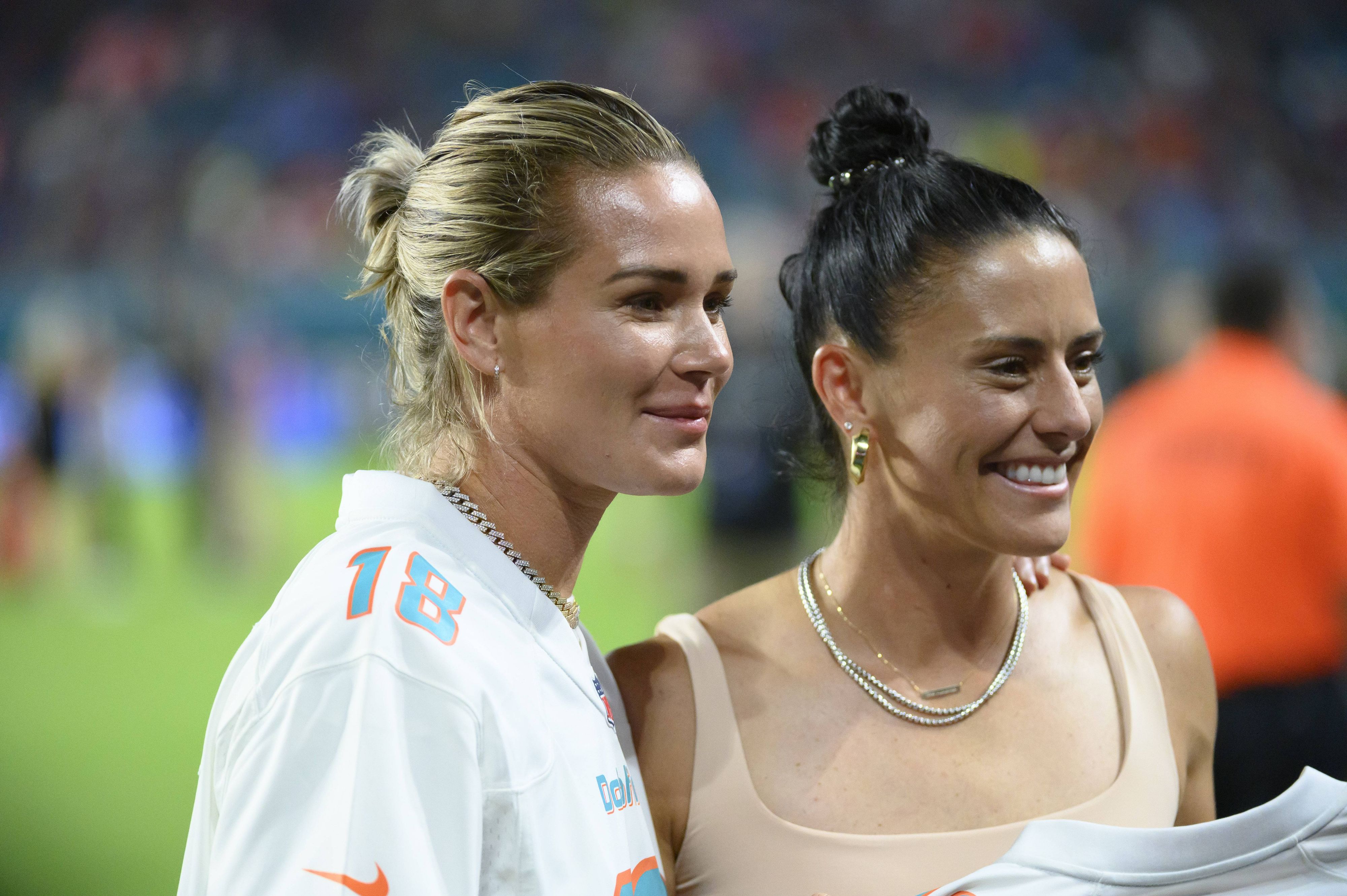 Die beiden Fußballerinnen Ashlyn Harris und Ali Krieger haben sich scheiden lassen. 