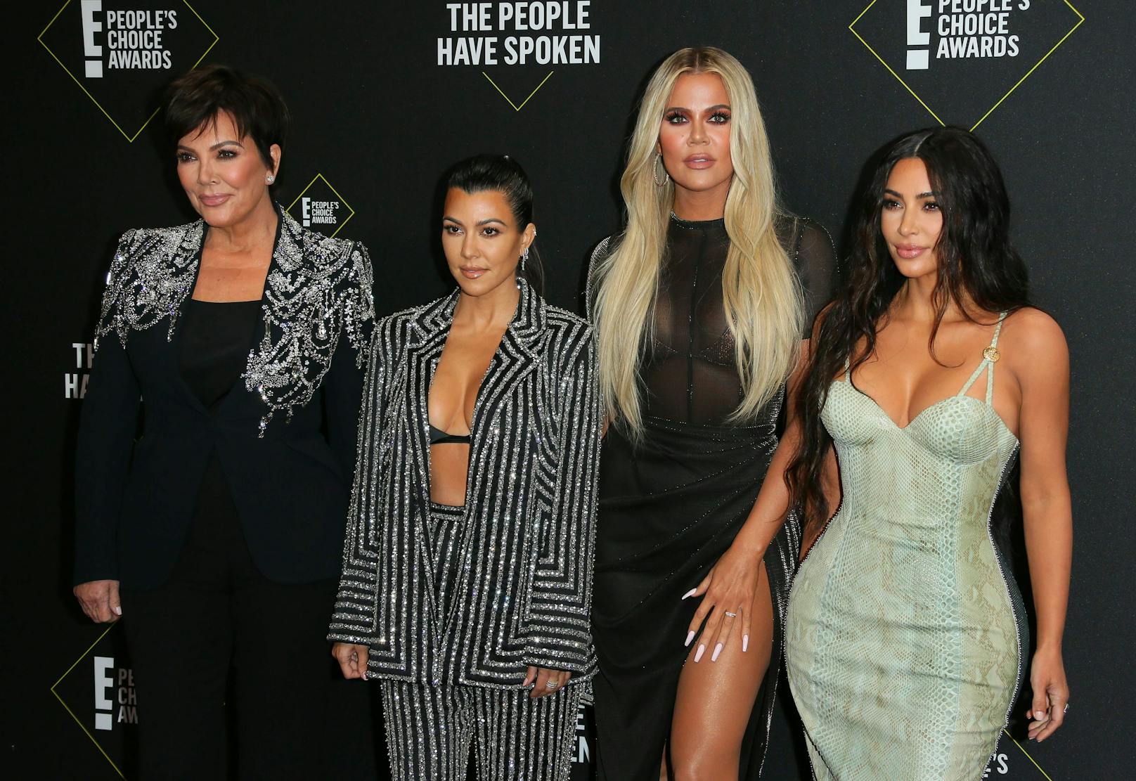 Über die Jahre wurden nicht nur Kim, sondern auch ihre Mutter Kris Jenner sowie ihre Schwestern Kourtney Kardashian und Khloe Kardashian zu bekannten Stars.