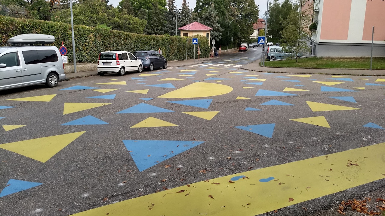 Heute.at - Farbenfroh! Darum sind Straßen in Perchtoldsdorf bunt