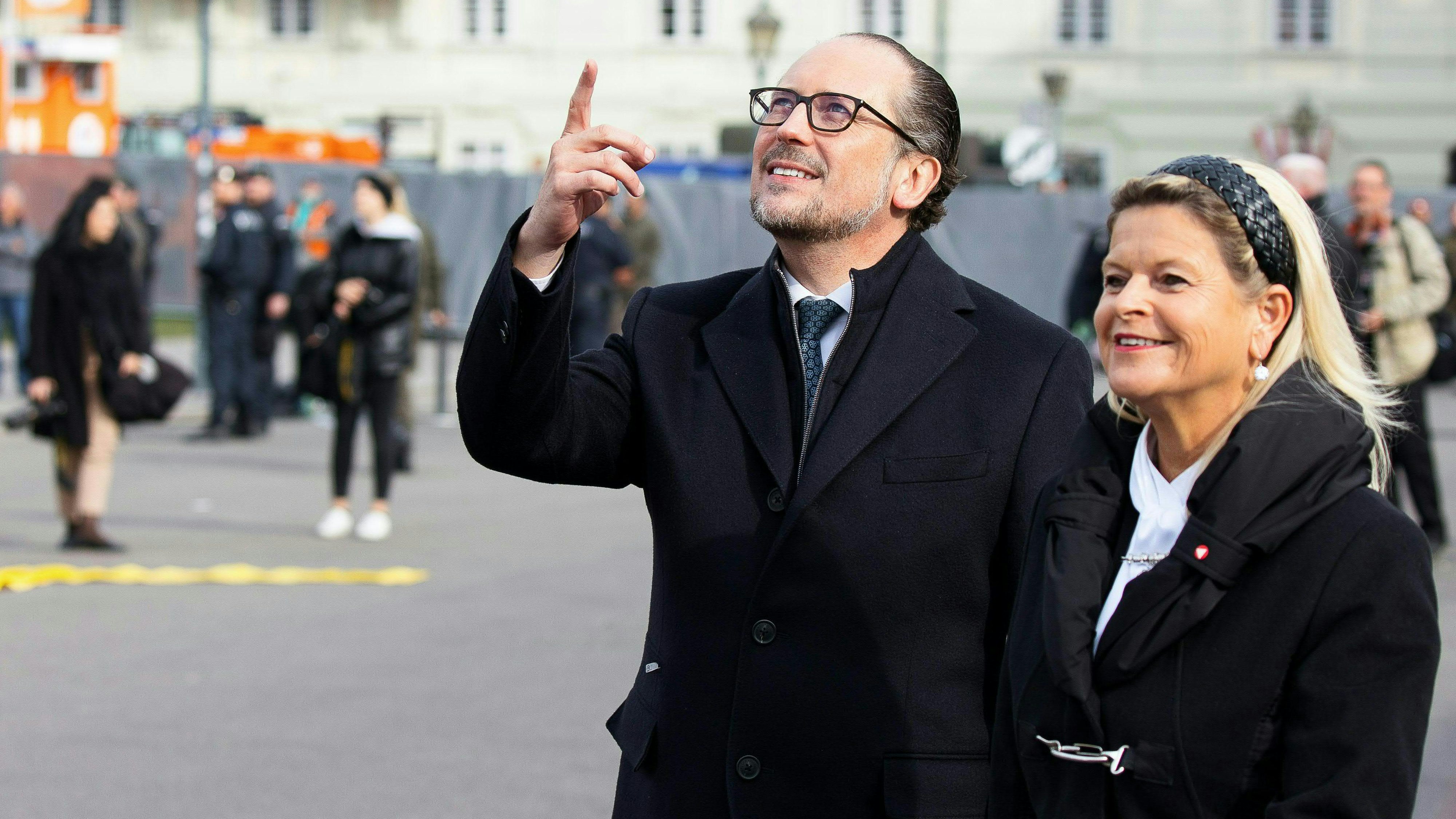 Außenminister Alexander Schallenberg (ÖVP) und Verteidigungsministerin Klaudia Tanner (ÖVP)  auf einem Archivbild aus dem Jahr 2021.