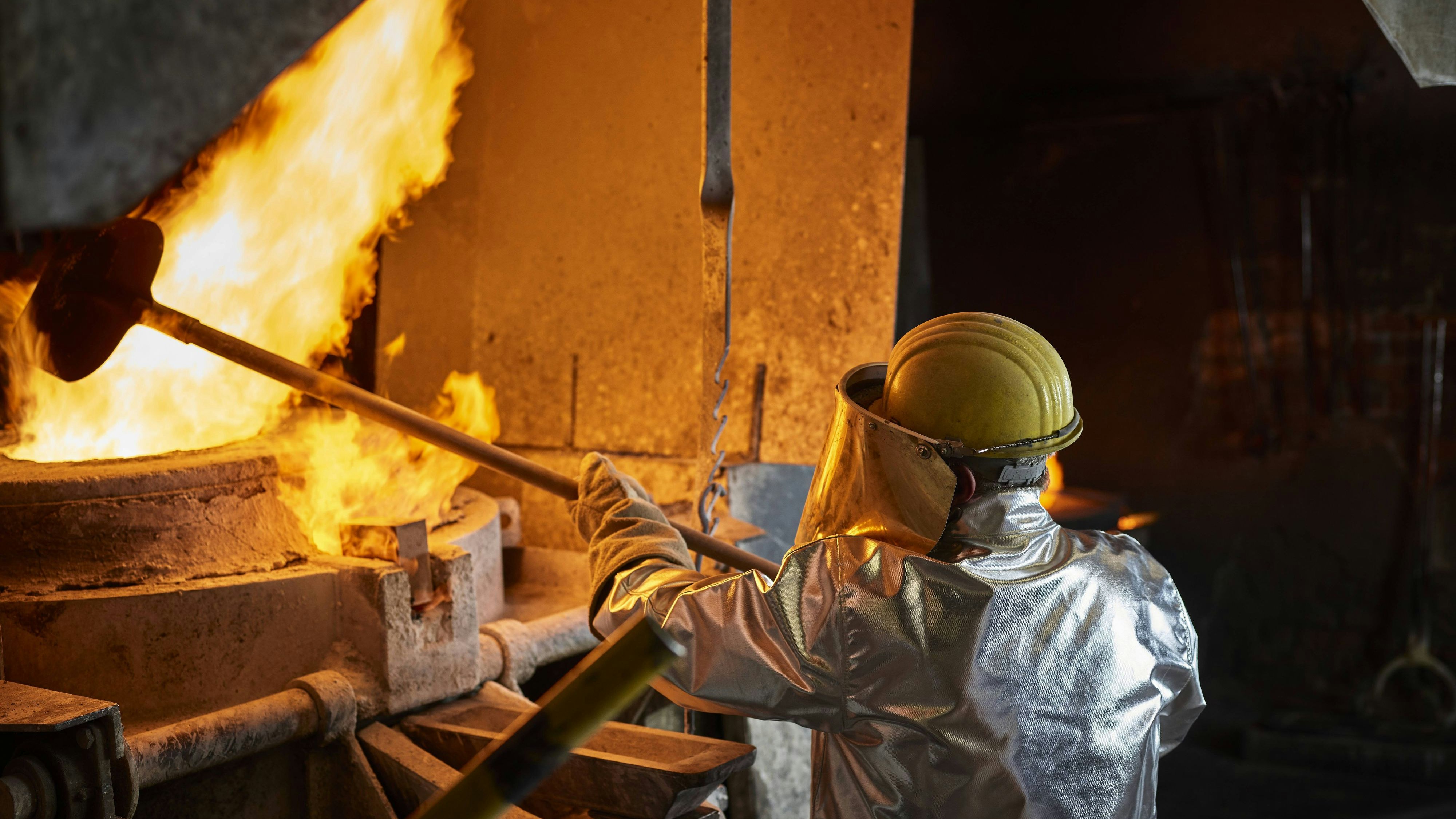 Heute.at - Anpassung unter Inflation: Metaller starten Lohnrunde