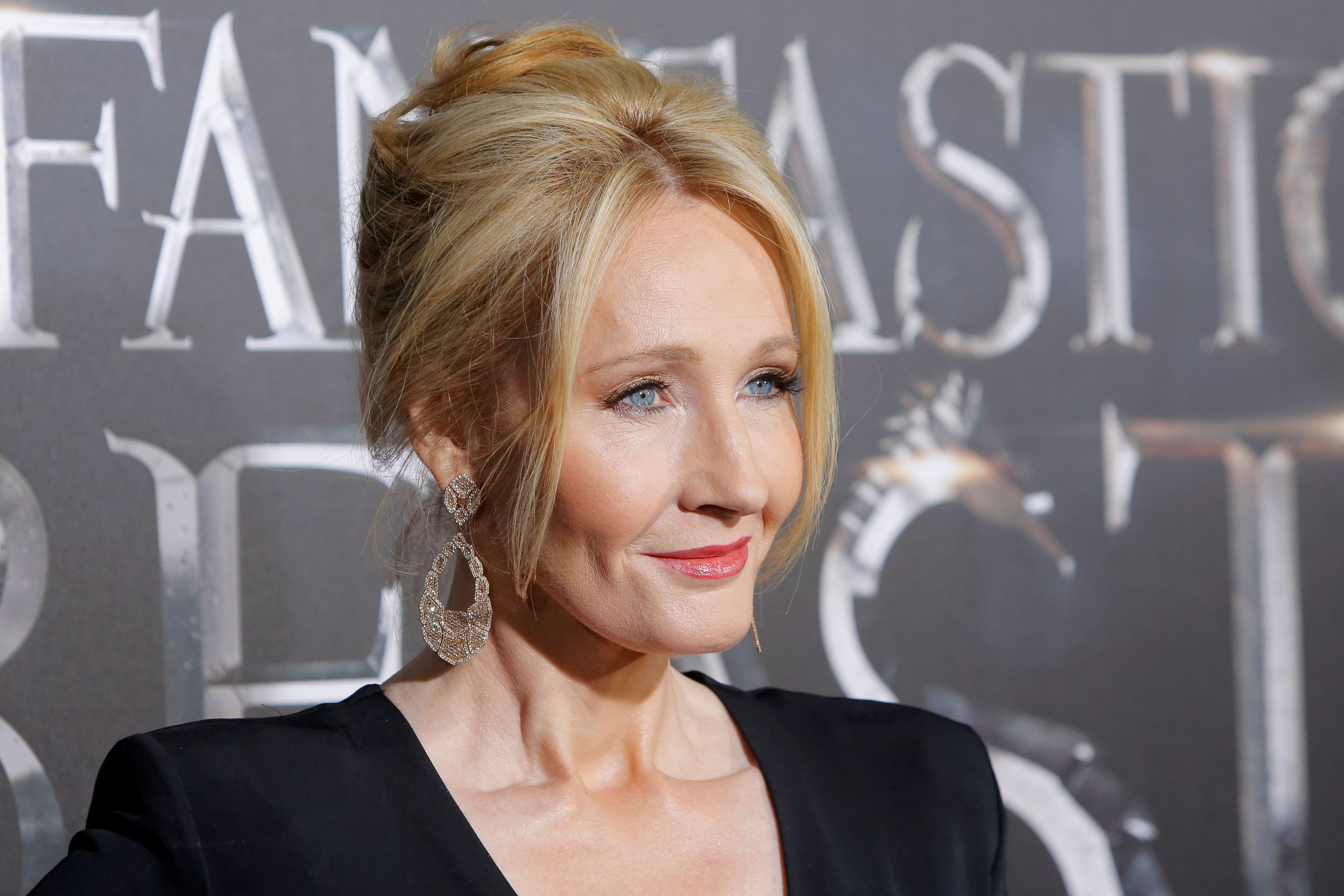 J.K. Rowling findet sich erneut in der Kritik der Öffentlichkeit wieder.