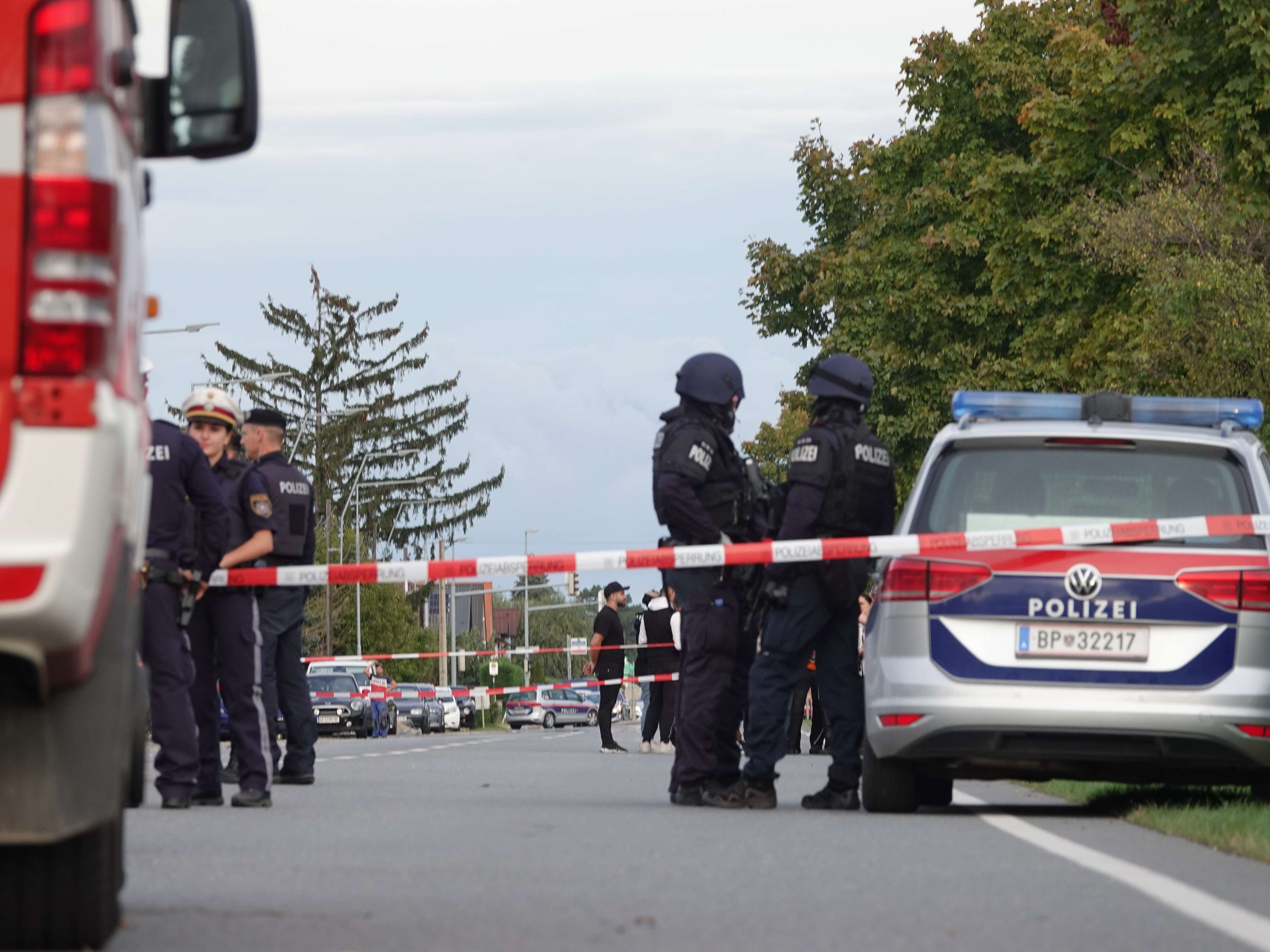Nach der Bluttat von Strasshof wurde der 35-Jährige Ermin B. zu einer lebenslanger Haftstrafe verurteilt.
